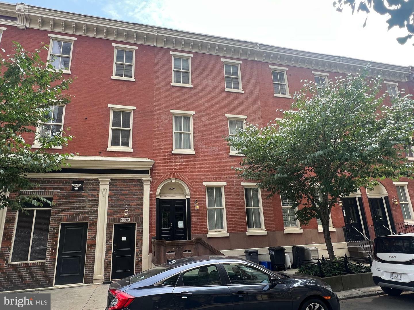 Property Photo: 1504 Mount Vernon Street 3 PA 19130