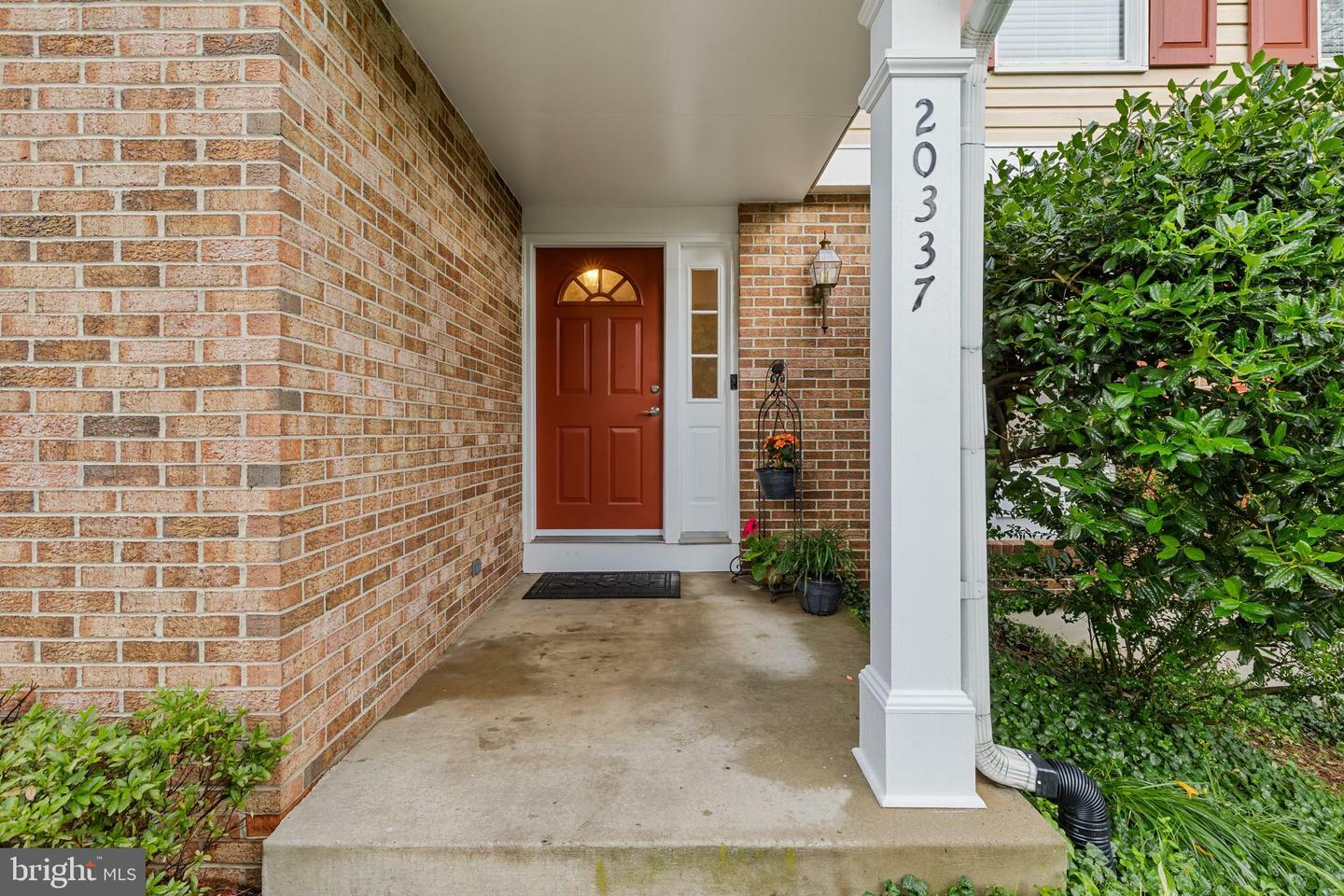Property Photo:  20337 Sandsfield Terrace  MD 20876 