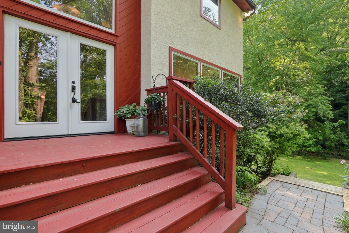 Property Photo: 660 Earles Lane PA 19073