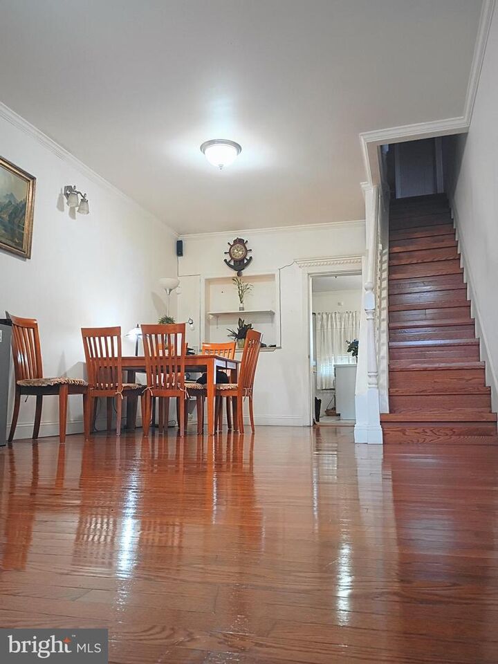 Property Photo:  916 S Carey Street  MD 21223 