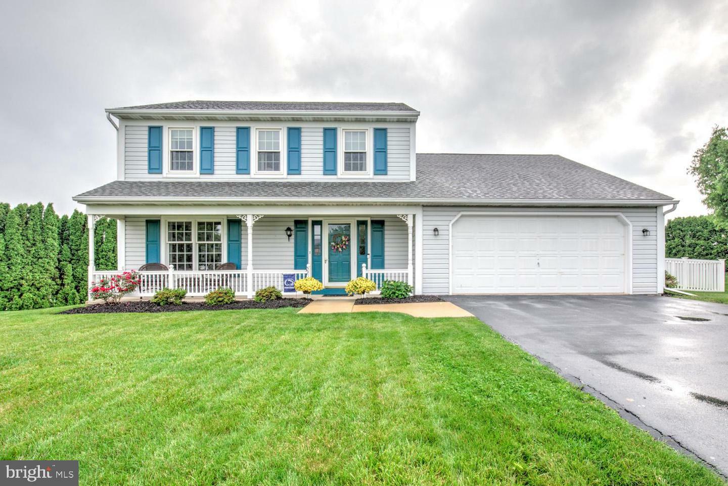 328 Dogwood Lane  New Holland PA 17557 photo