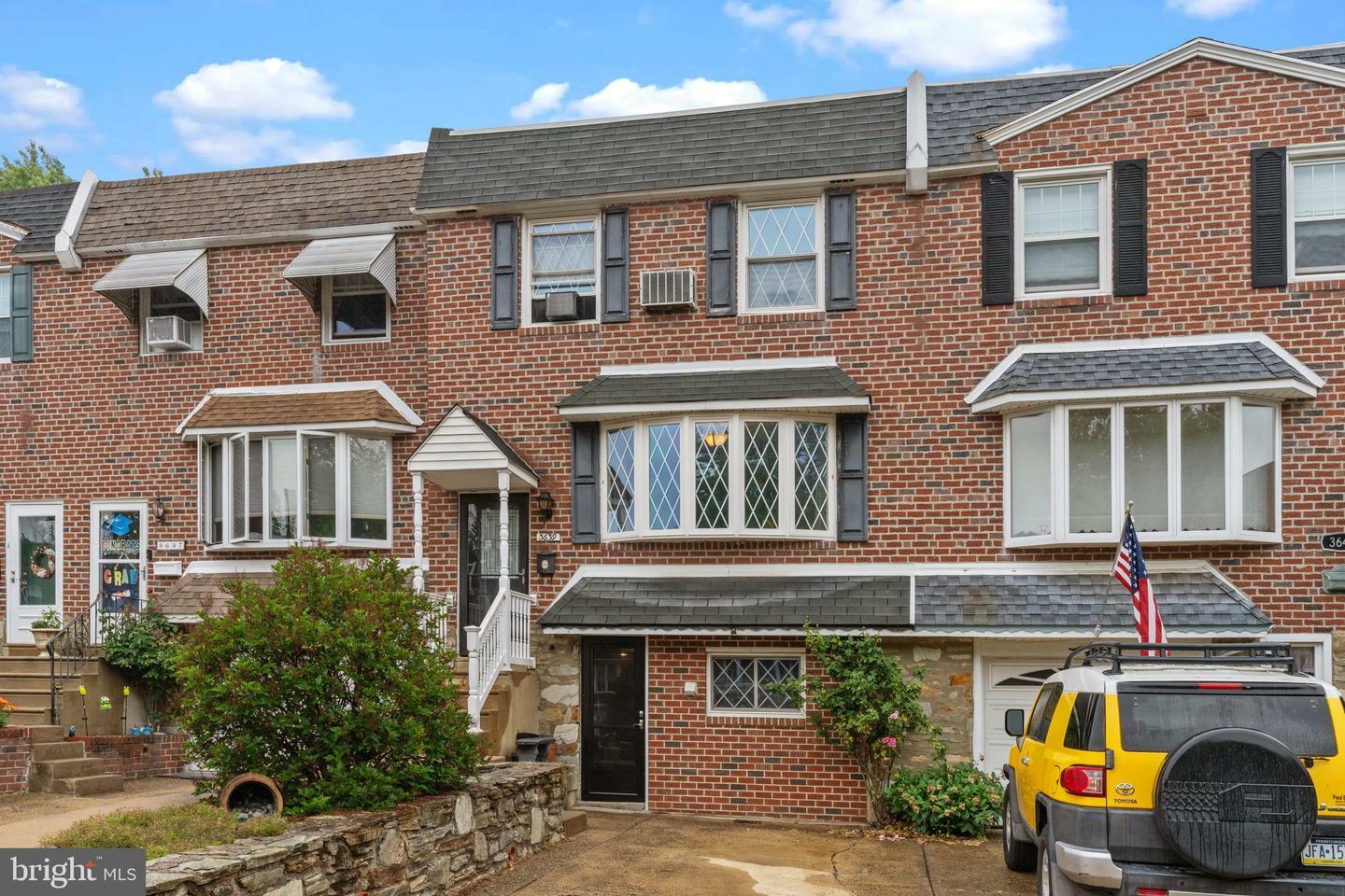 3639 Salina Road  Philadelphia PA 19154 photo