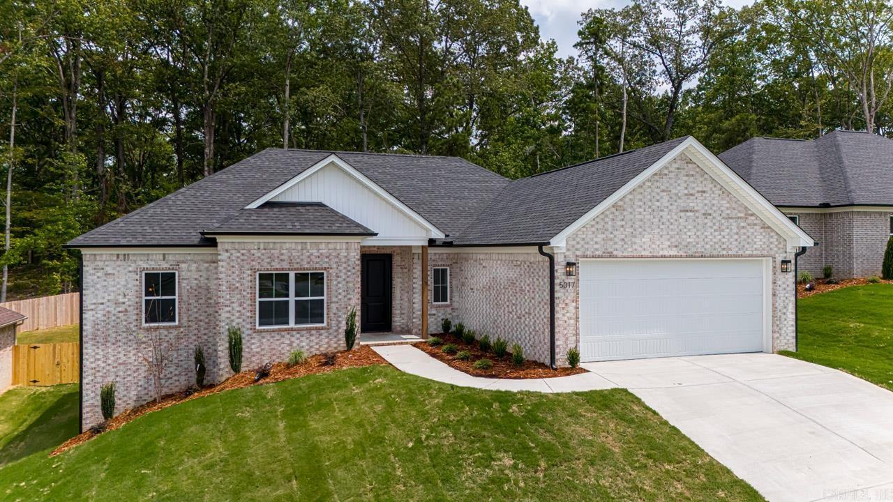 Property Photo: 5017 Springwood Circle AR 72022