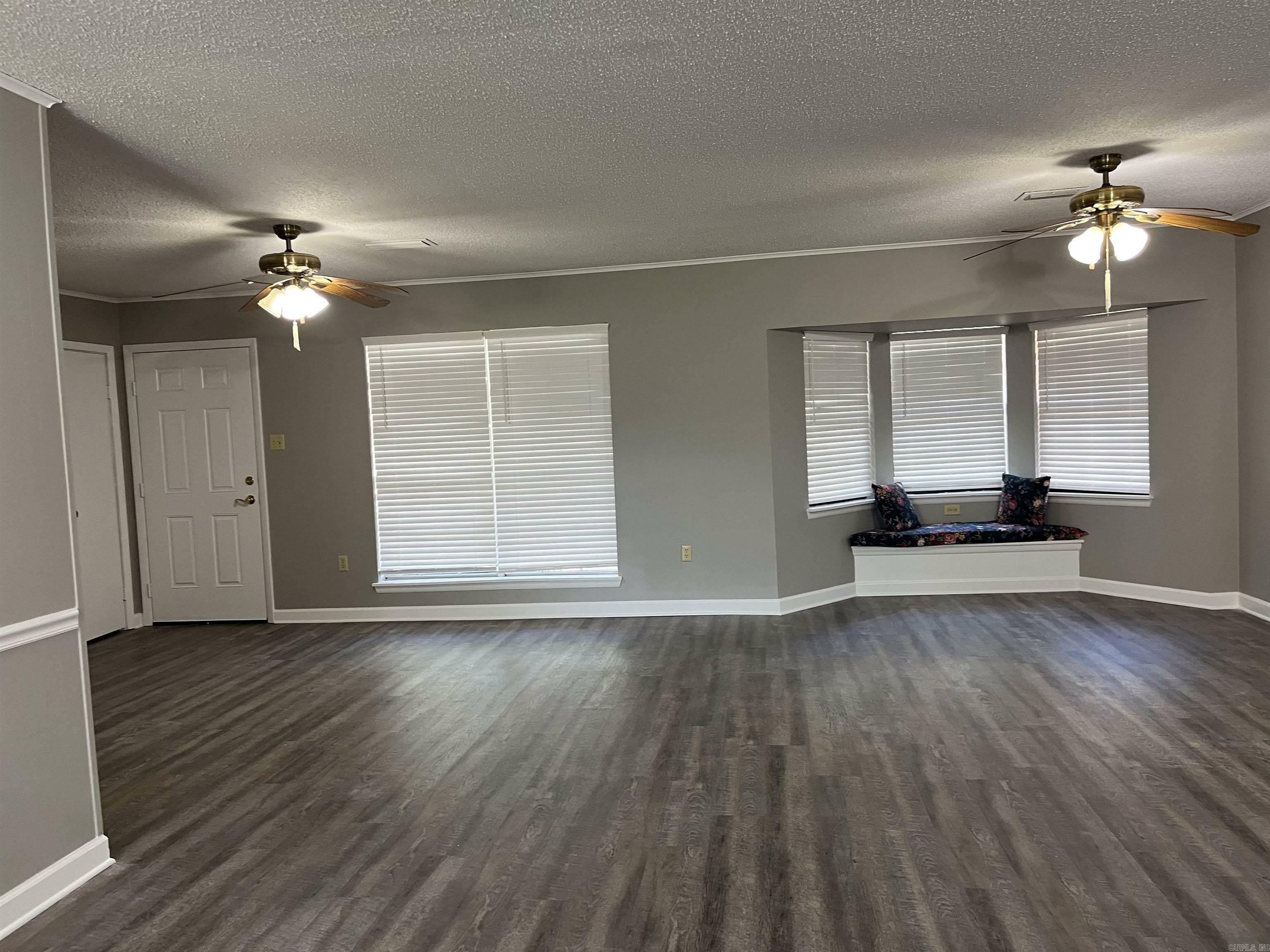 Property Photo: 2411 Broadview Avenue AR 72034