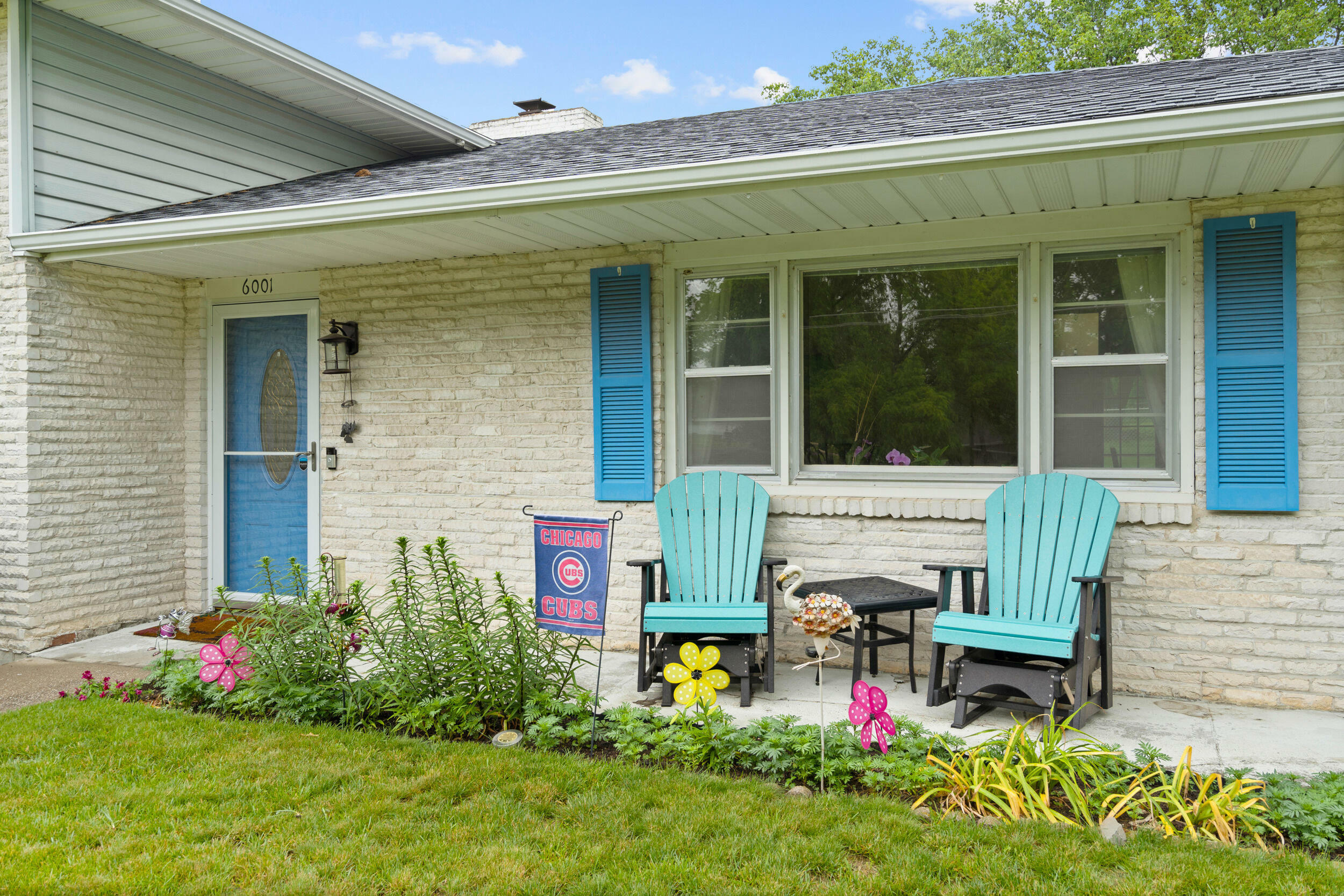 Property Photo:  6001 E Molly Ln  MO 65202 