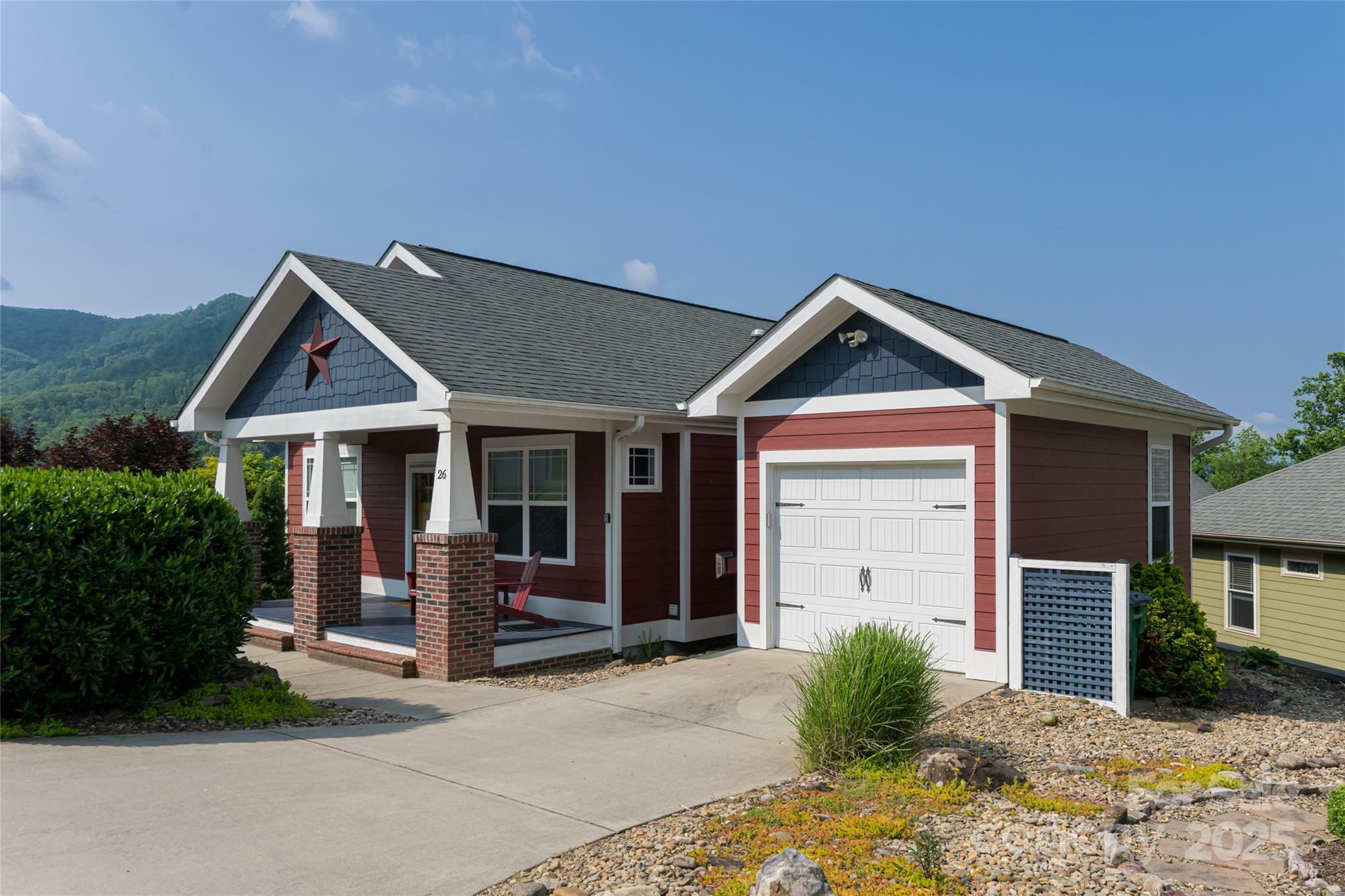 Property Photo: 26 Byrdcliffe Lane NC 28805