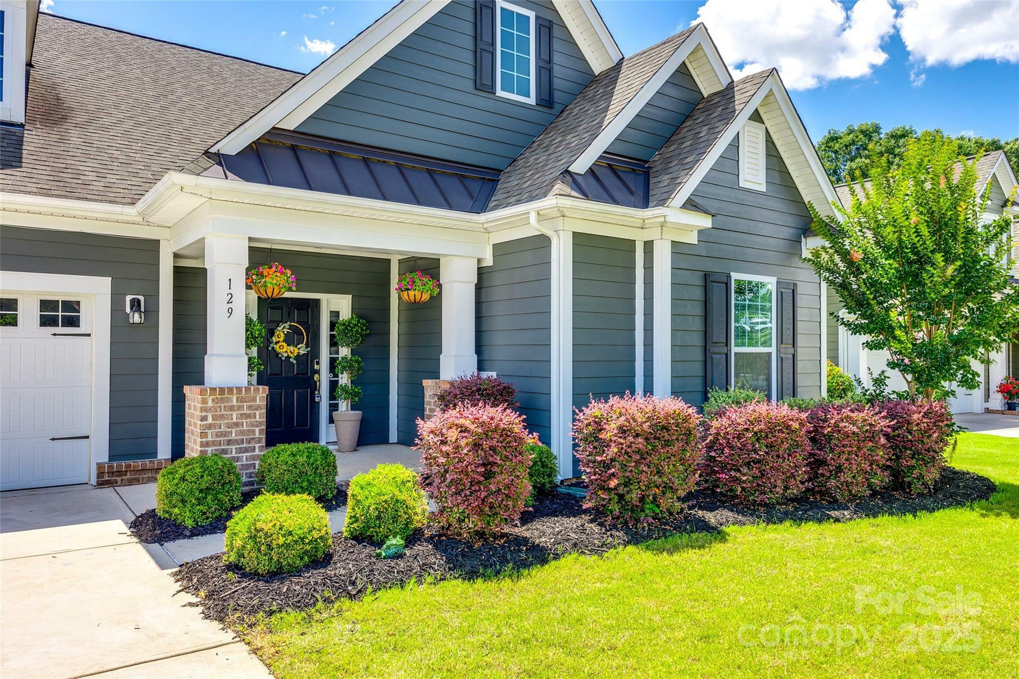 Property Photo: 129 Hawks Creek Parkway SC 29708