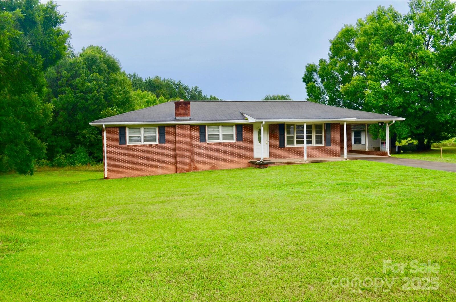 Property Photo: 1775 Chase High Road NC 28043