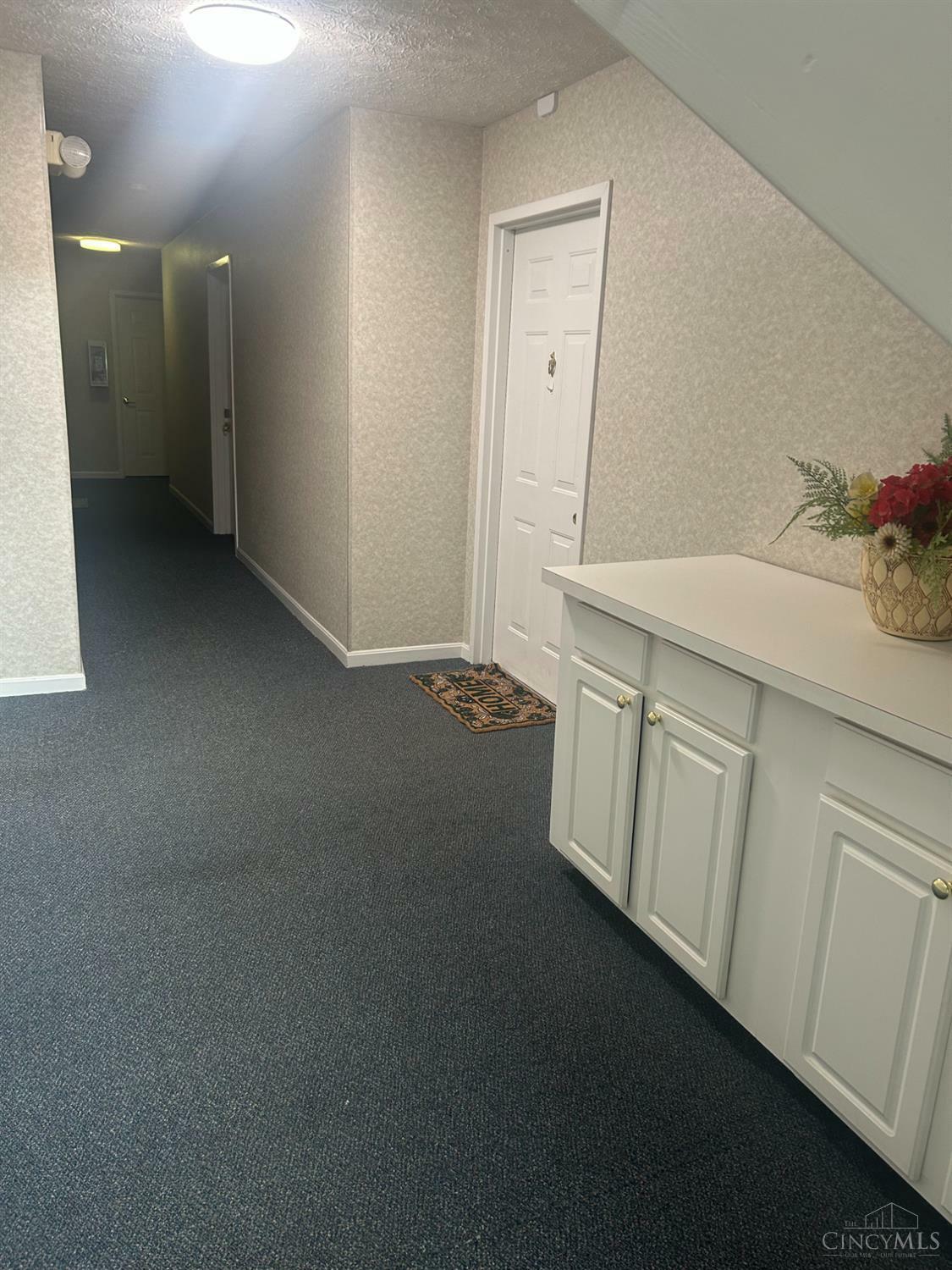 Property Photo: 8512 Breezewood Court OH 45069