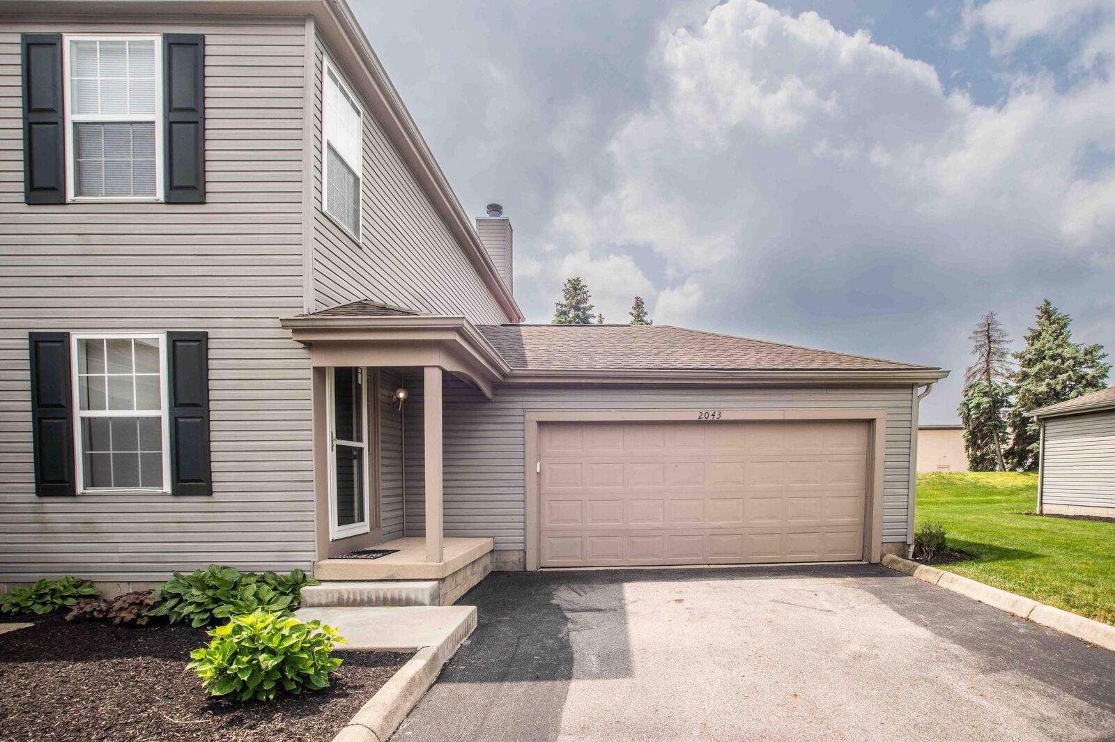 Property Photo: 2043 Coleman Drive OH 43235