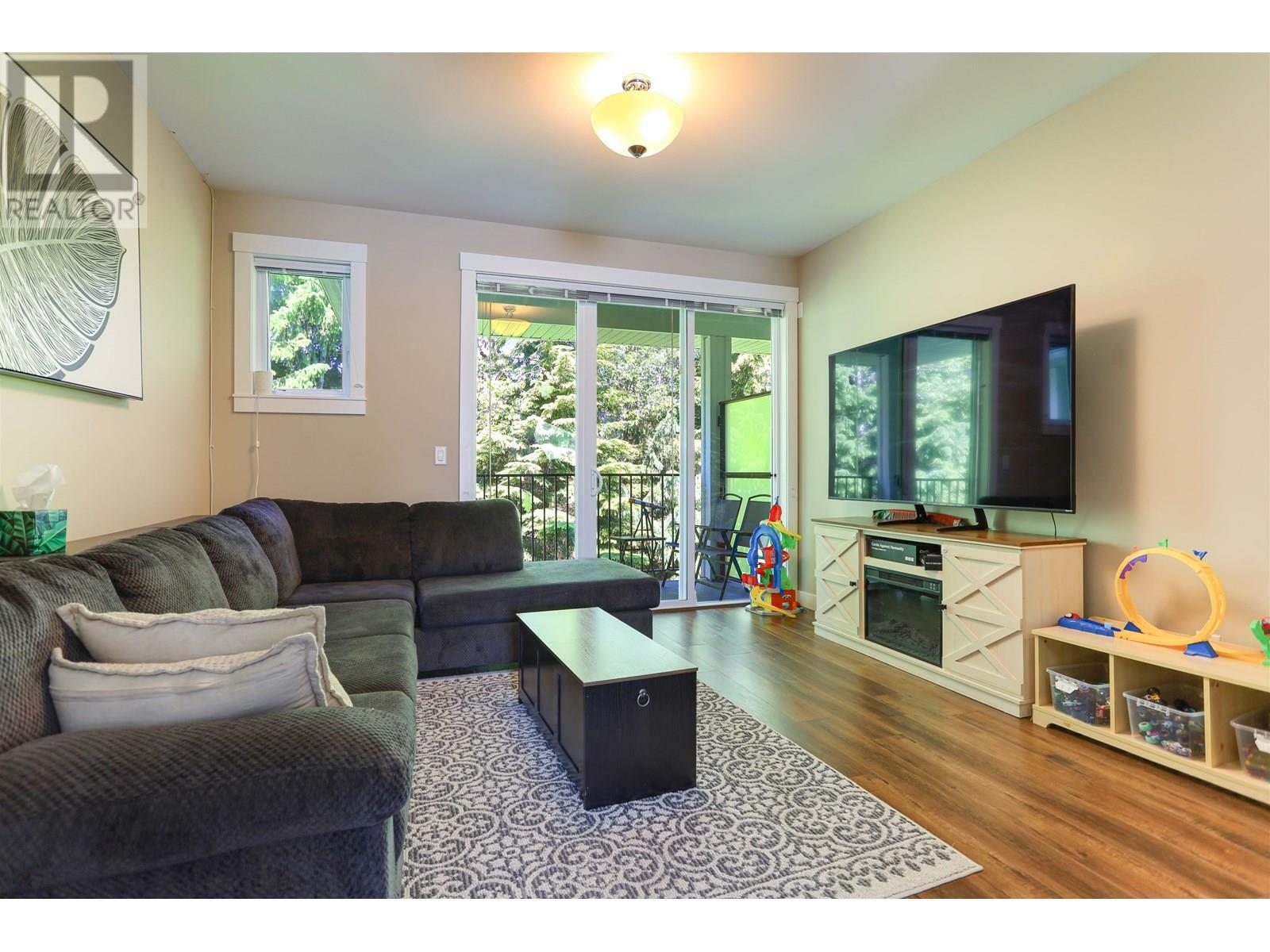 Photo de la propriété: 110 Baxter Avenue 404 BC V8C 2N9
