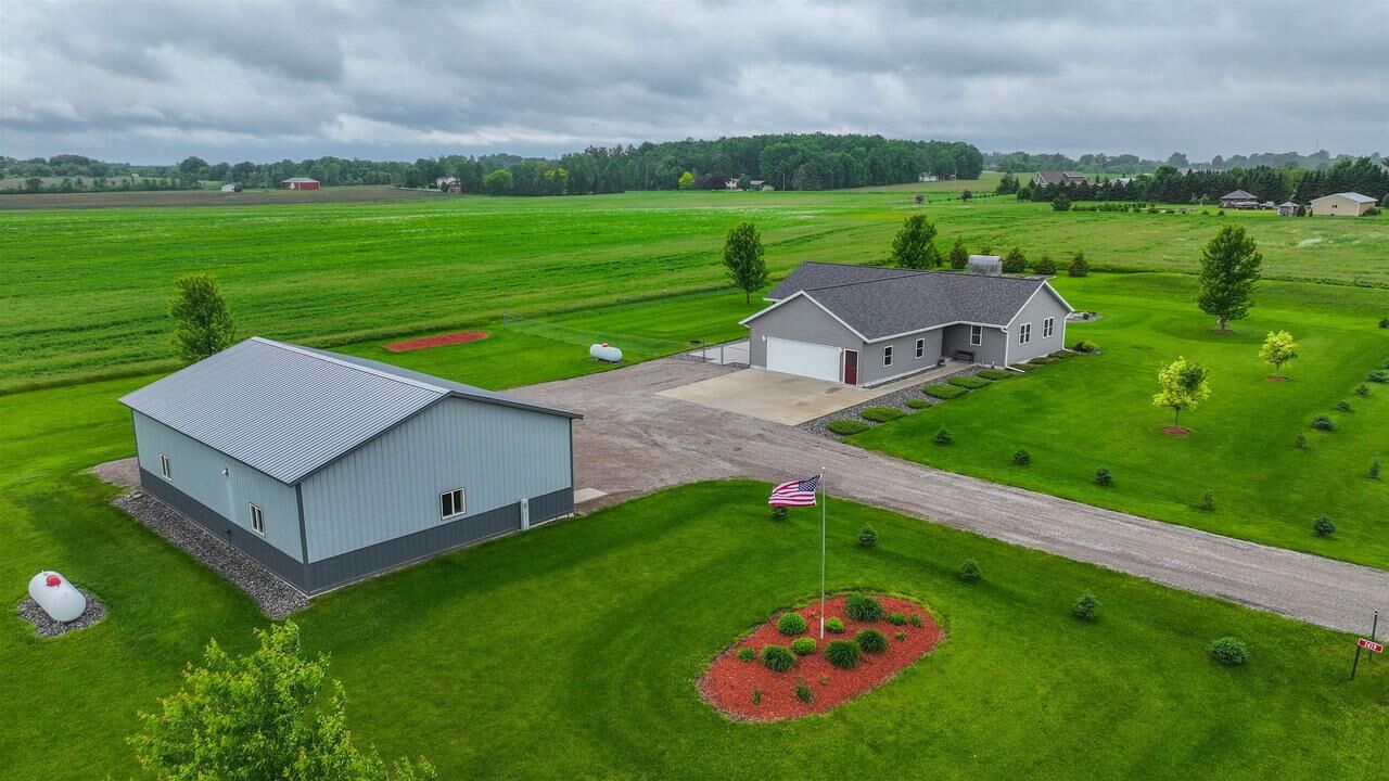 Property Photo: 7419 County Road H WI 54449