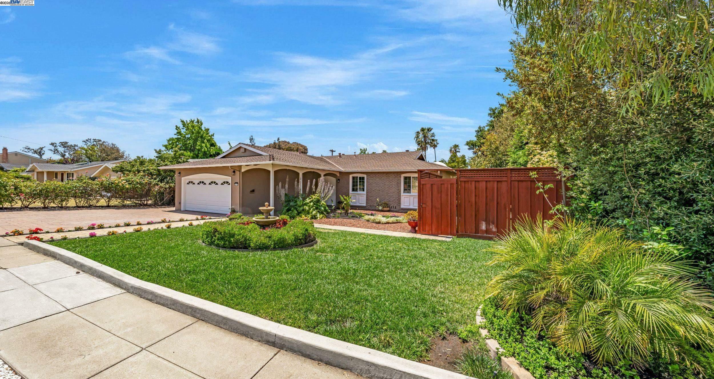 Property Photo: 41917 Camino Santa Barbara CA 94539