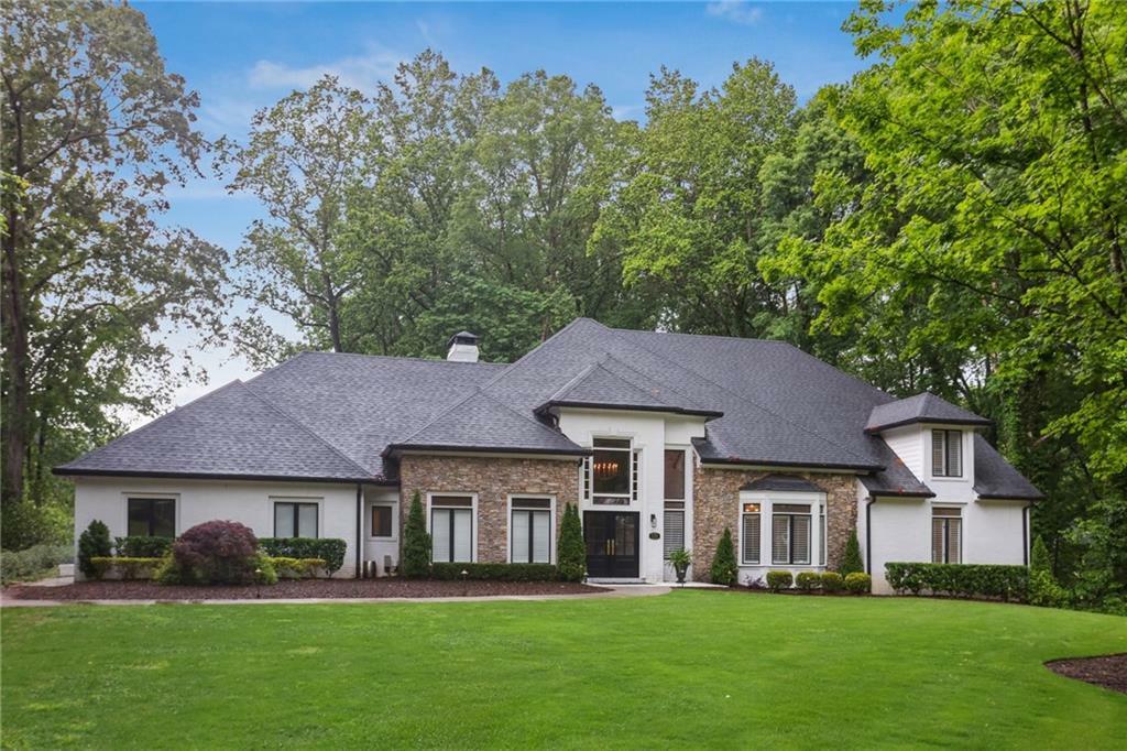 Property Photo: 1460 Lakemist Court GA 30075