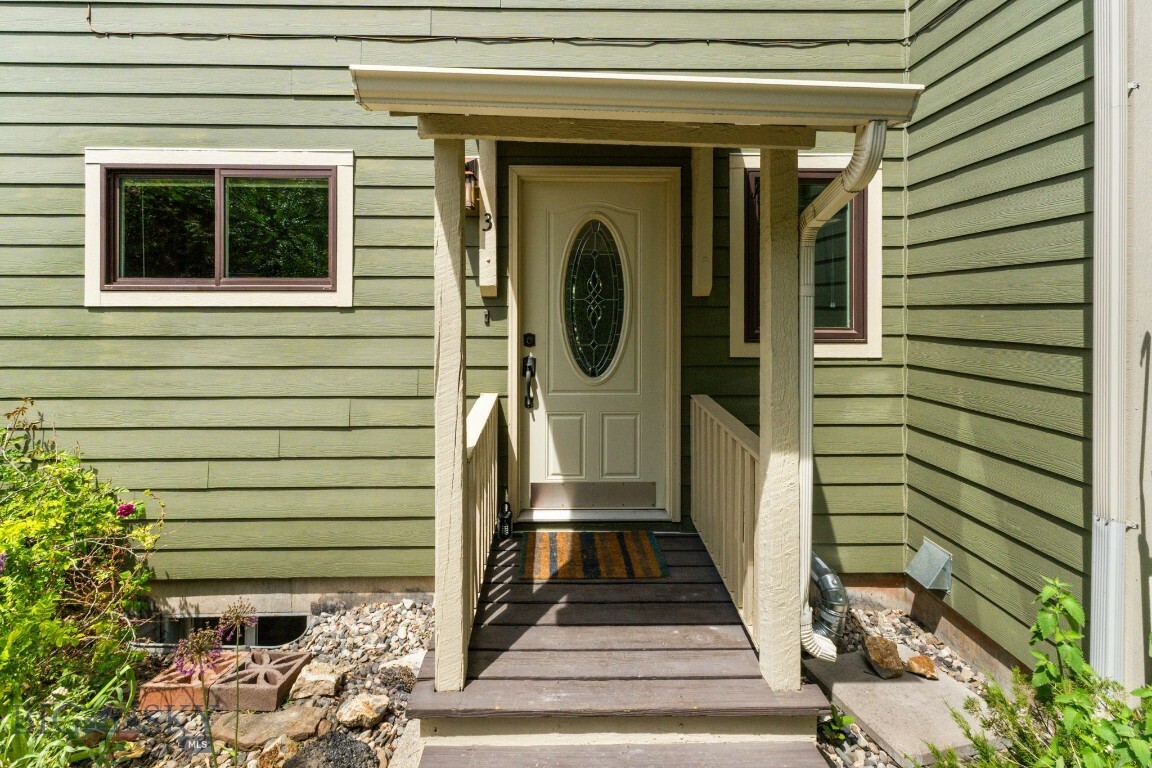 Property Photo: 118 S 15th 3 MT 59715