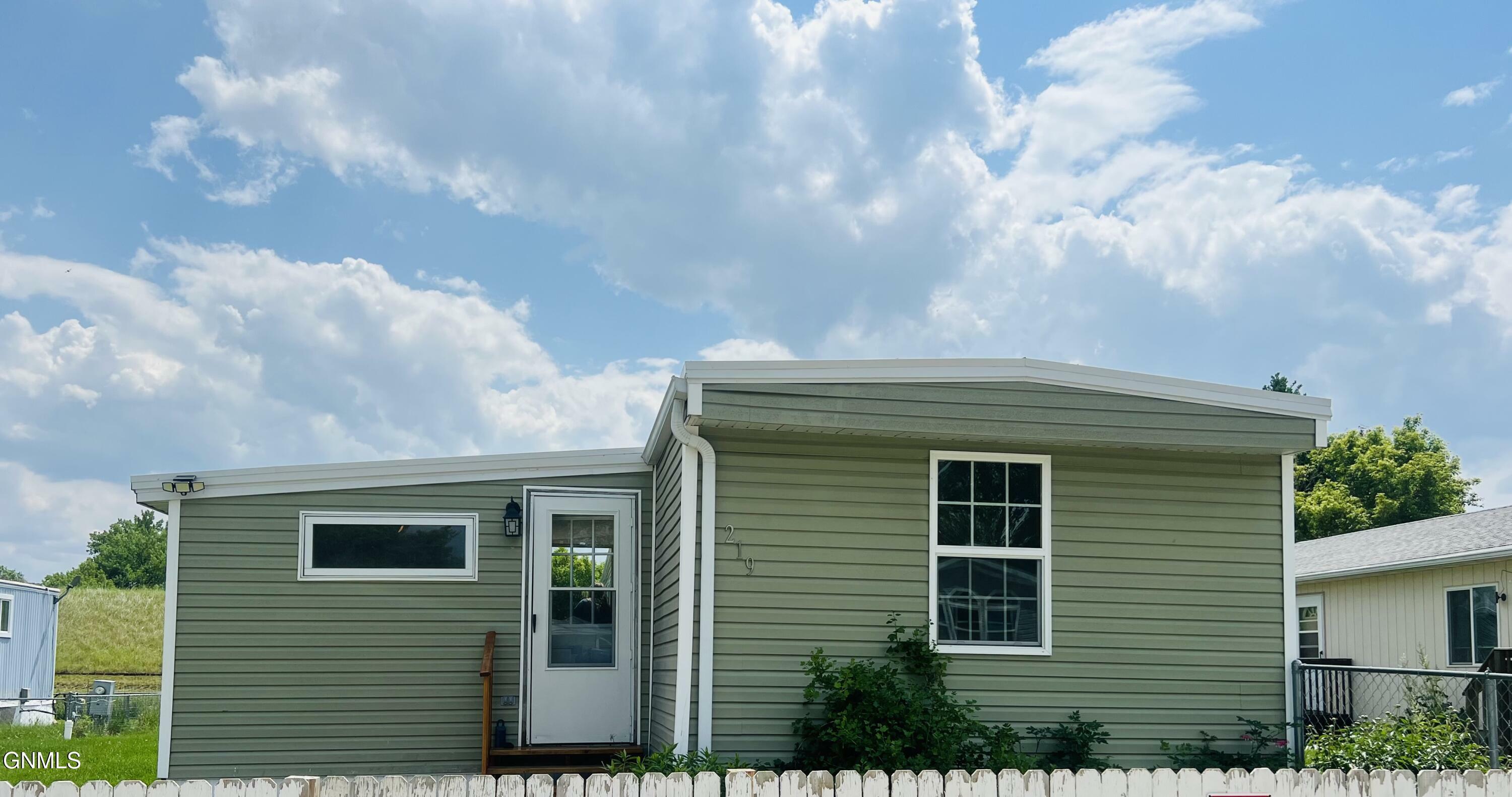 Property Photo: 219 Prairie Lane SW ND 58554