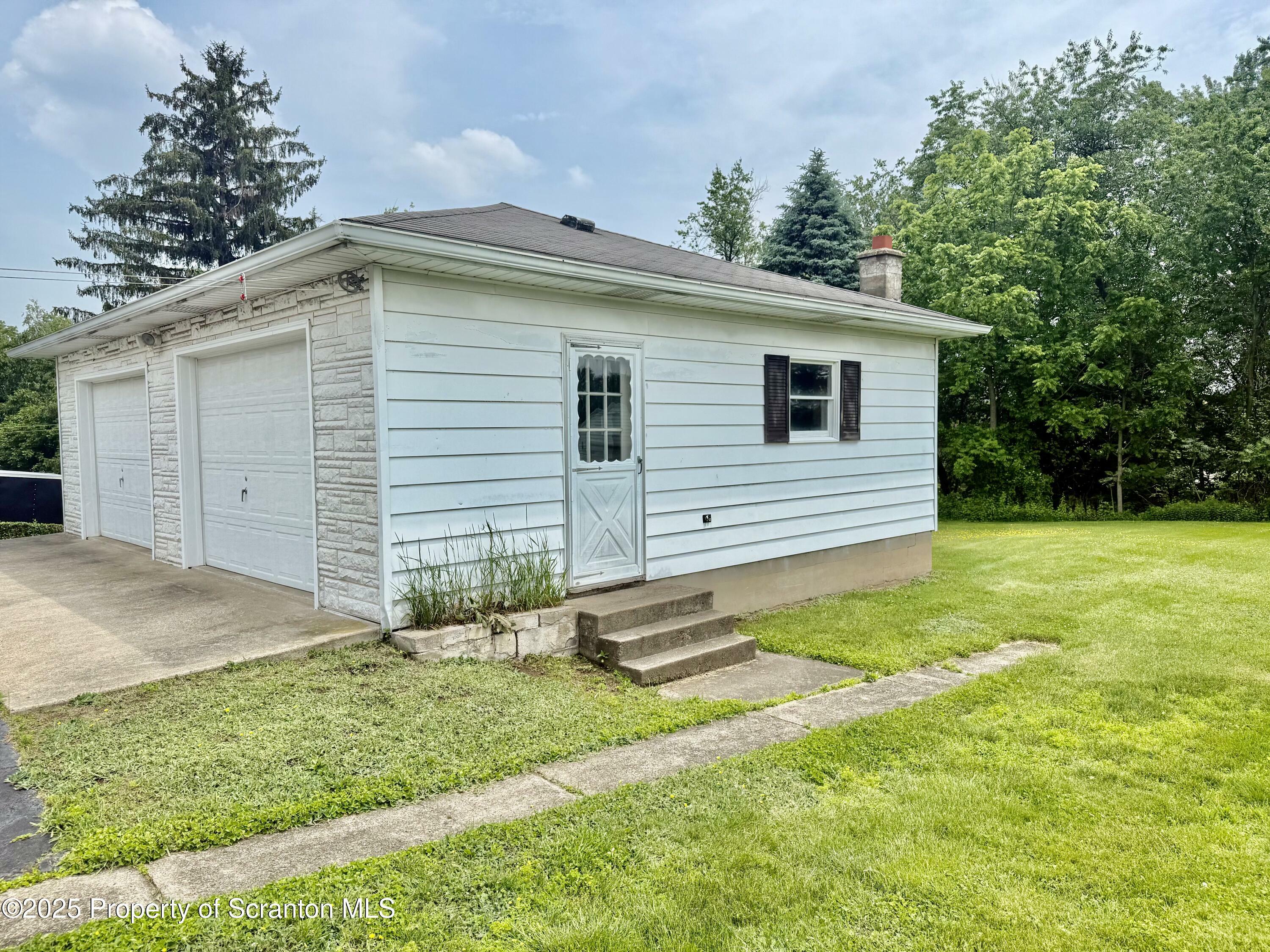 Property Photo: 129 Casper Street PA 18518