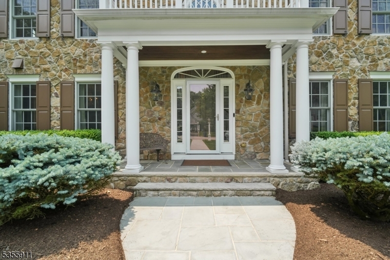 Property Photo:  5 Wickham Way  NJ 07928 