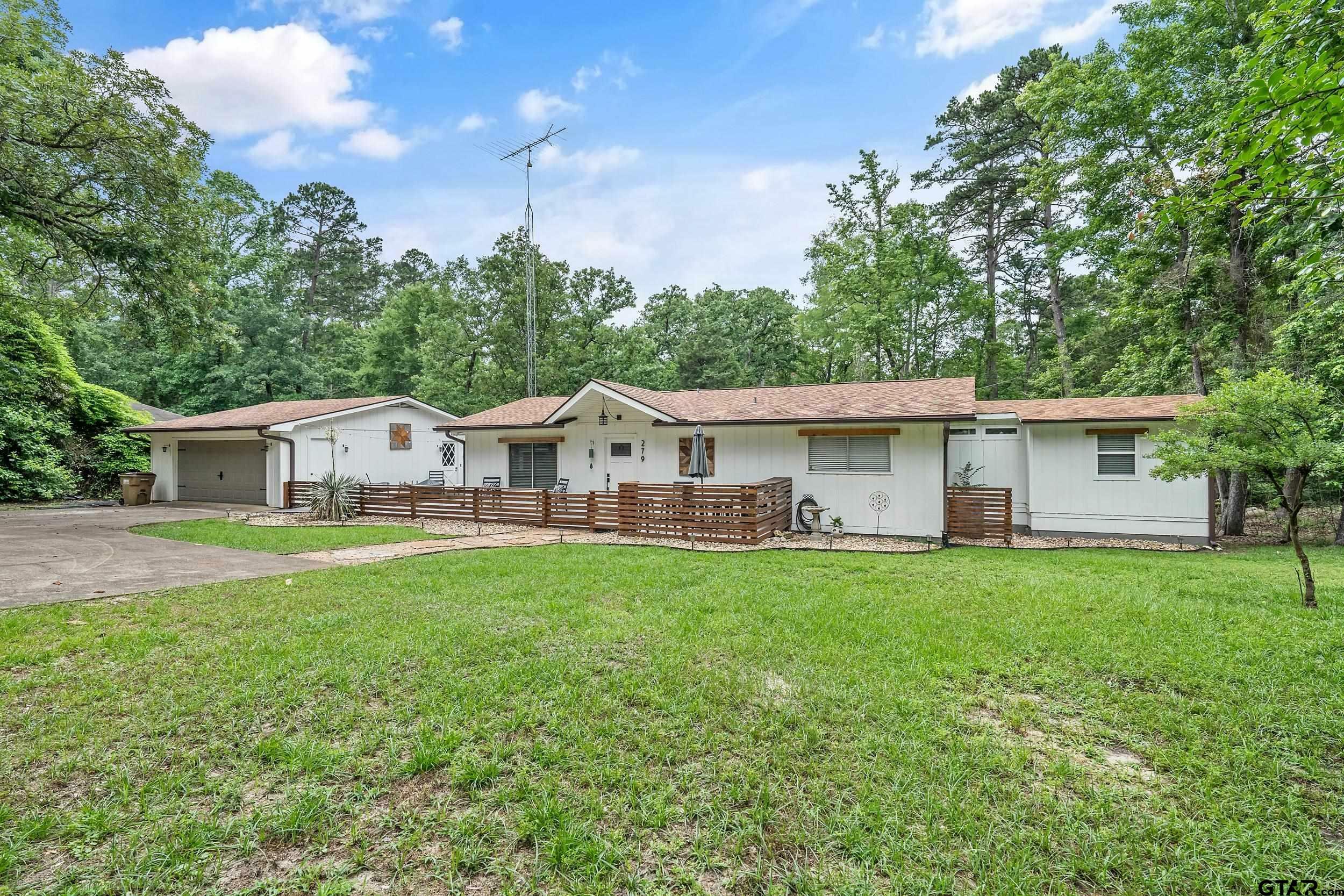 Property Photo: 279 Peaceful Valley Trail TX 75765