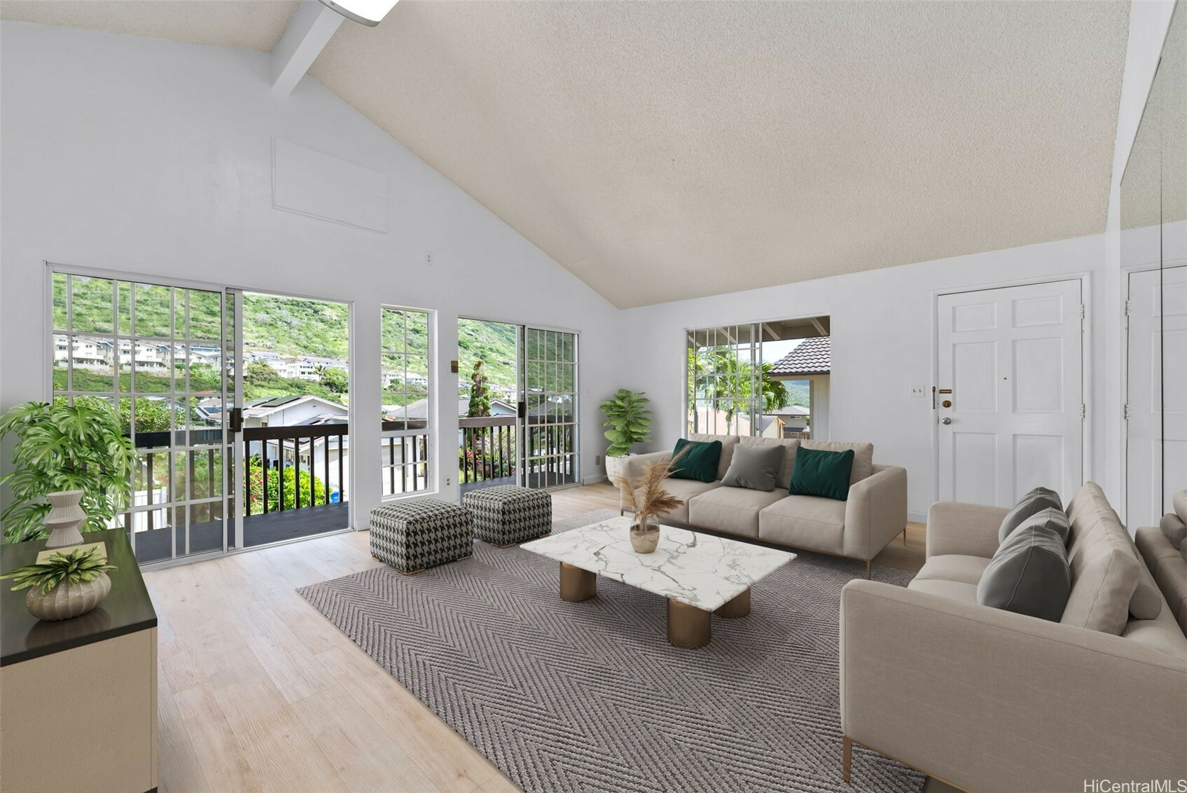 Property Photo: 1305 Lunalilo Home Road HI 96825
