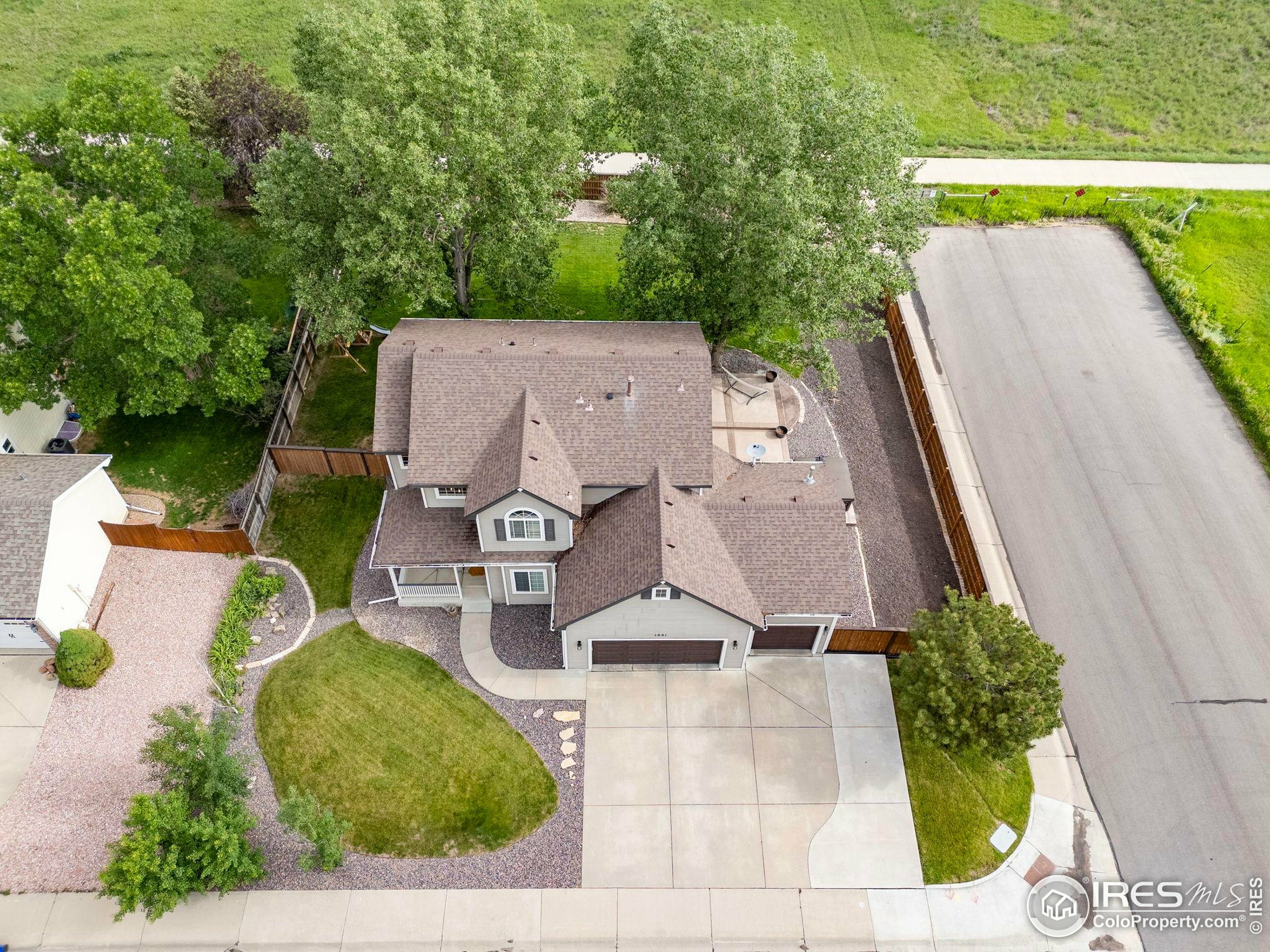 Property Photo: 1041 Wisteria Dr CO 80538