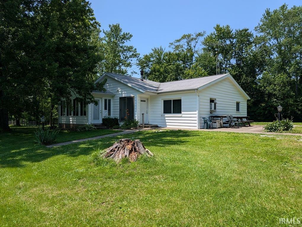 Property Photo: 880 W Williams Road IN 47404-9489