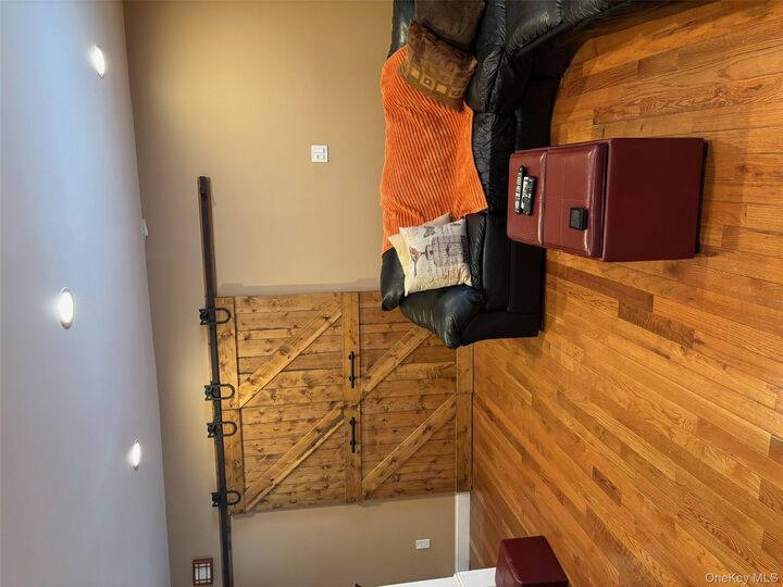 Property Photo:  168-14 115 Avenue  NY 11434 