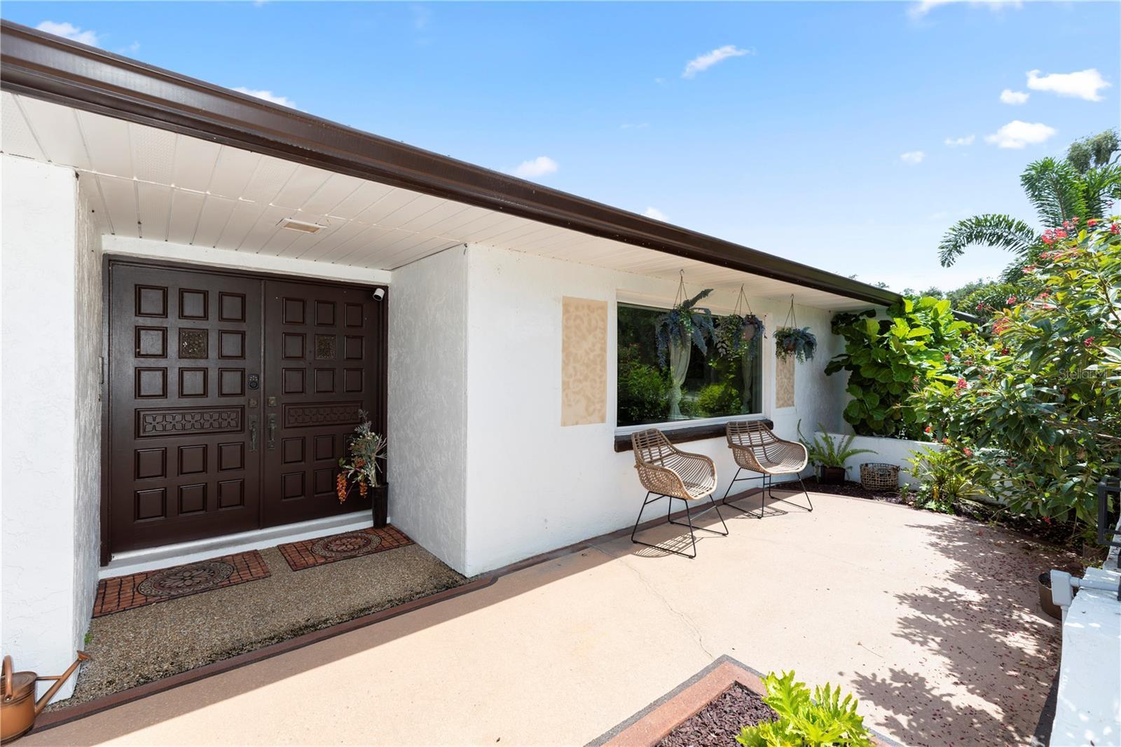 Property Photo:  225 Temple Circle  FL 32726 