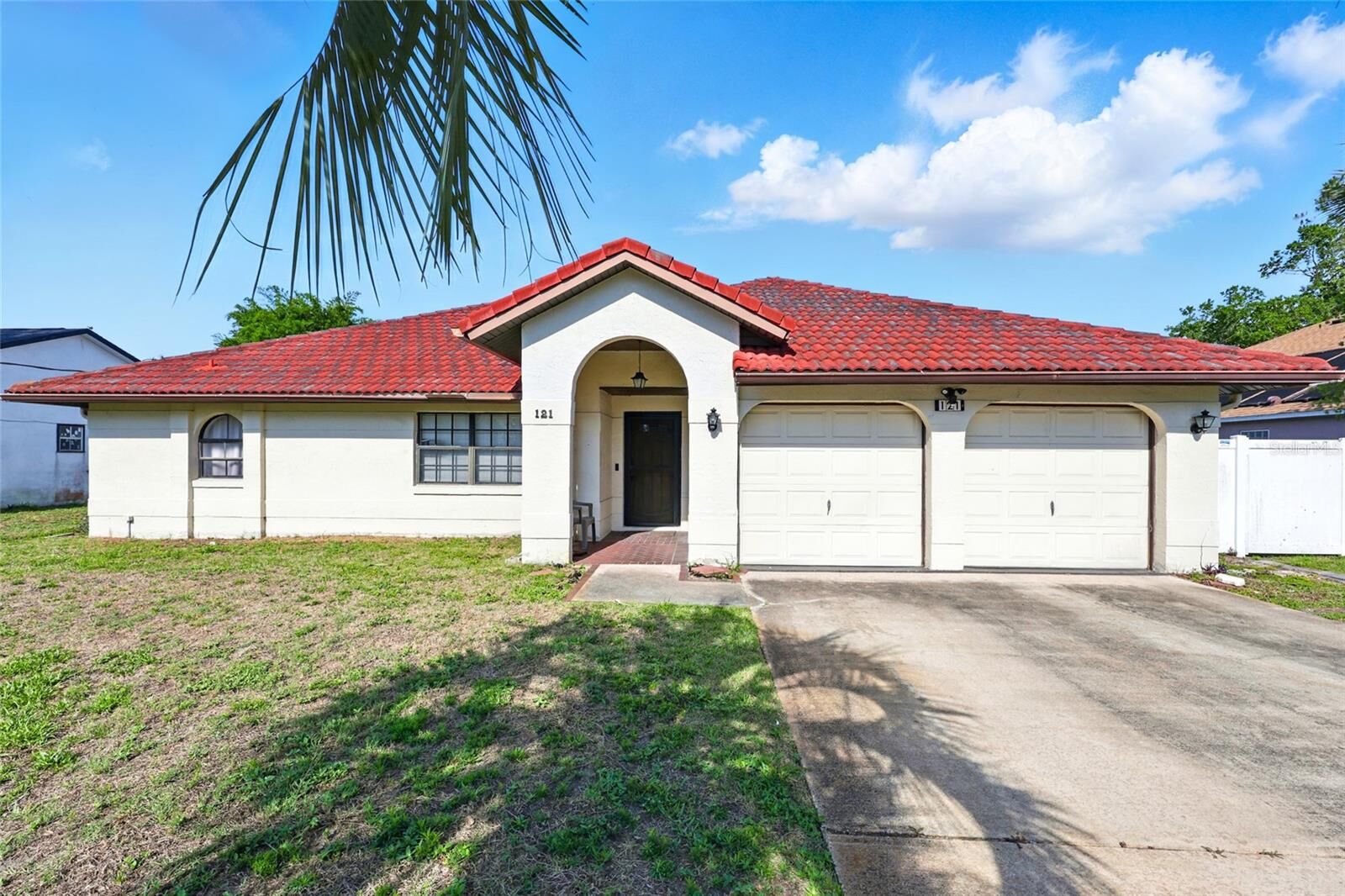 Property Photo: 121 Bren Mar Lane FL 32137