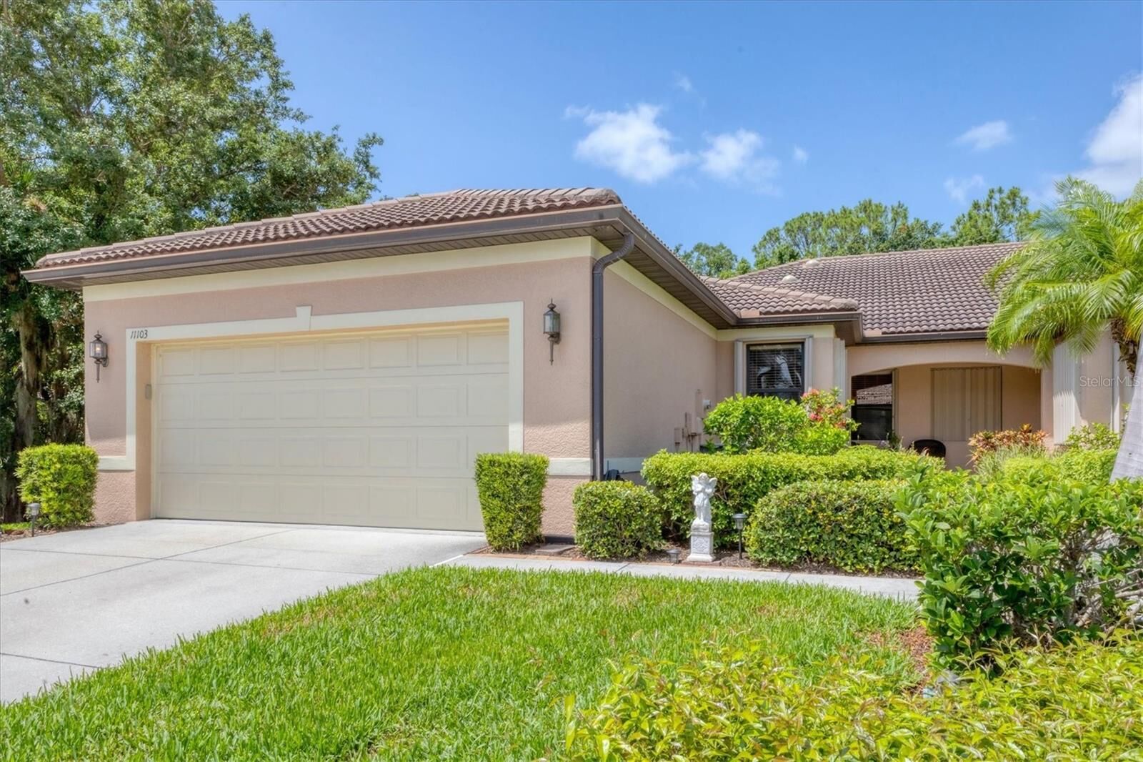 Property Photo:  11103 Batello Drive  FL 34292 