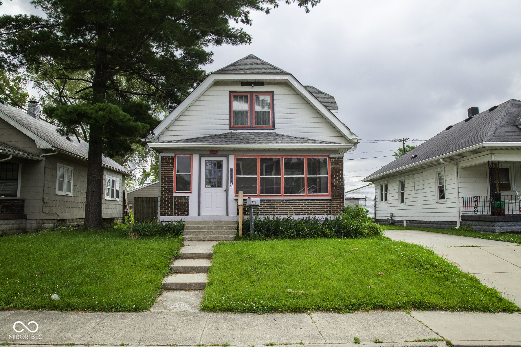 Property Photo: 1115 N Kealing Avenue IN 46201
