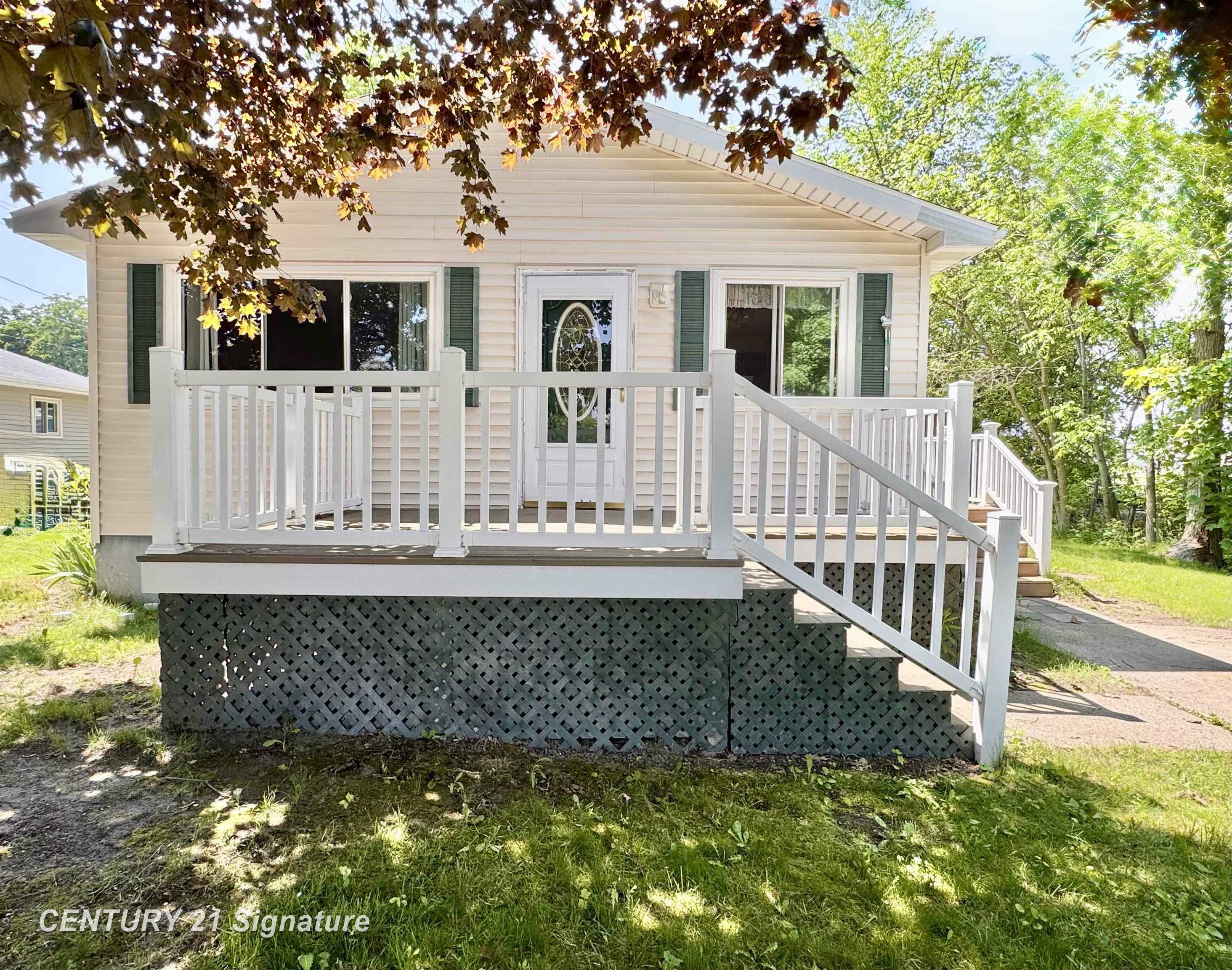Property Photo: 319 Countryview Lane MI 48611