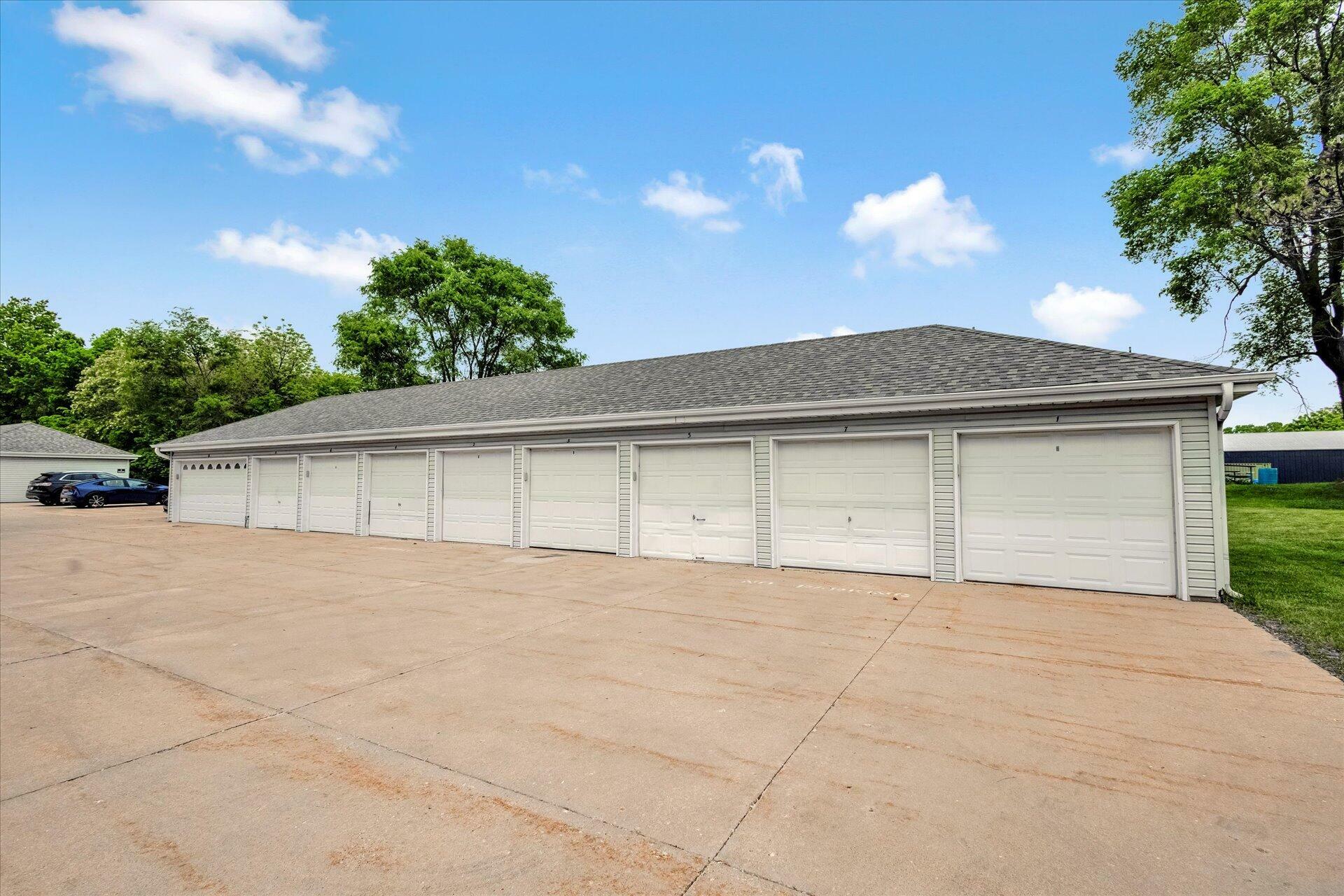 Property Photo: 26532 Lilac Ln WI 53185