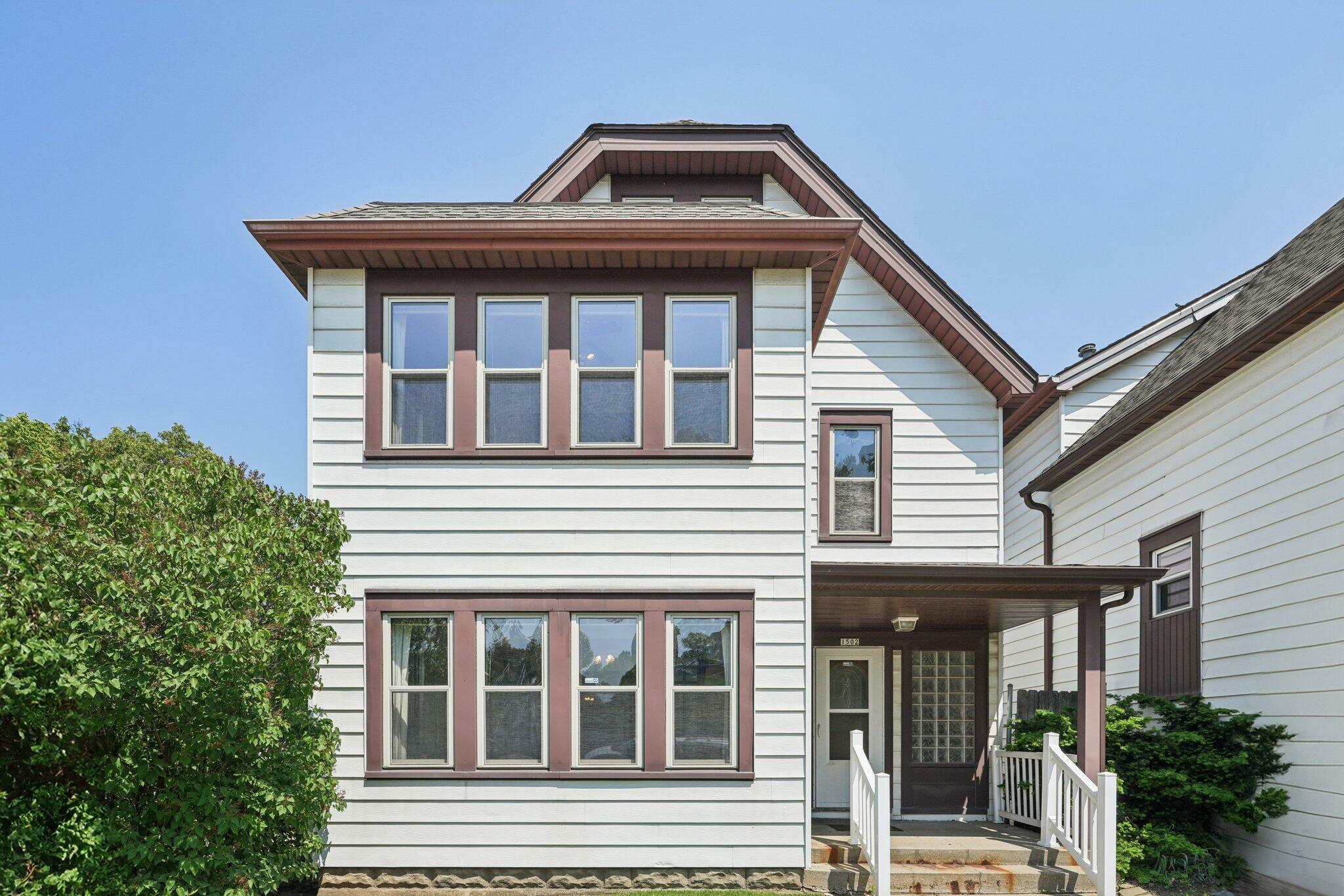 Property Photo: 1502 S 32nd St WI 53215