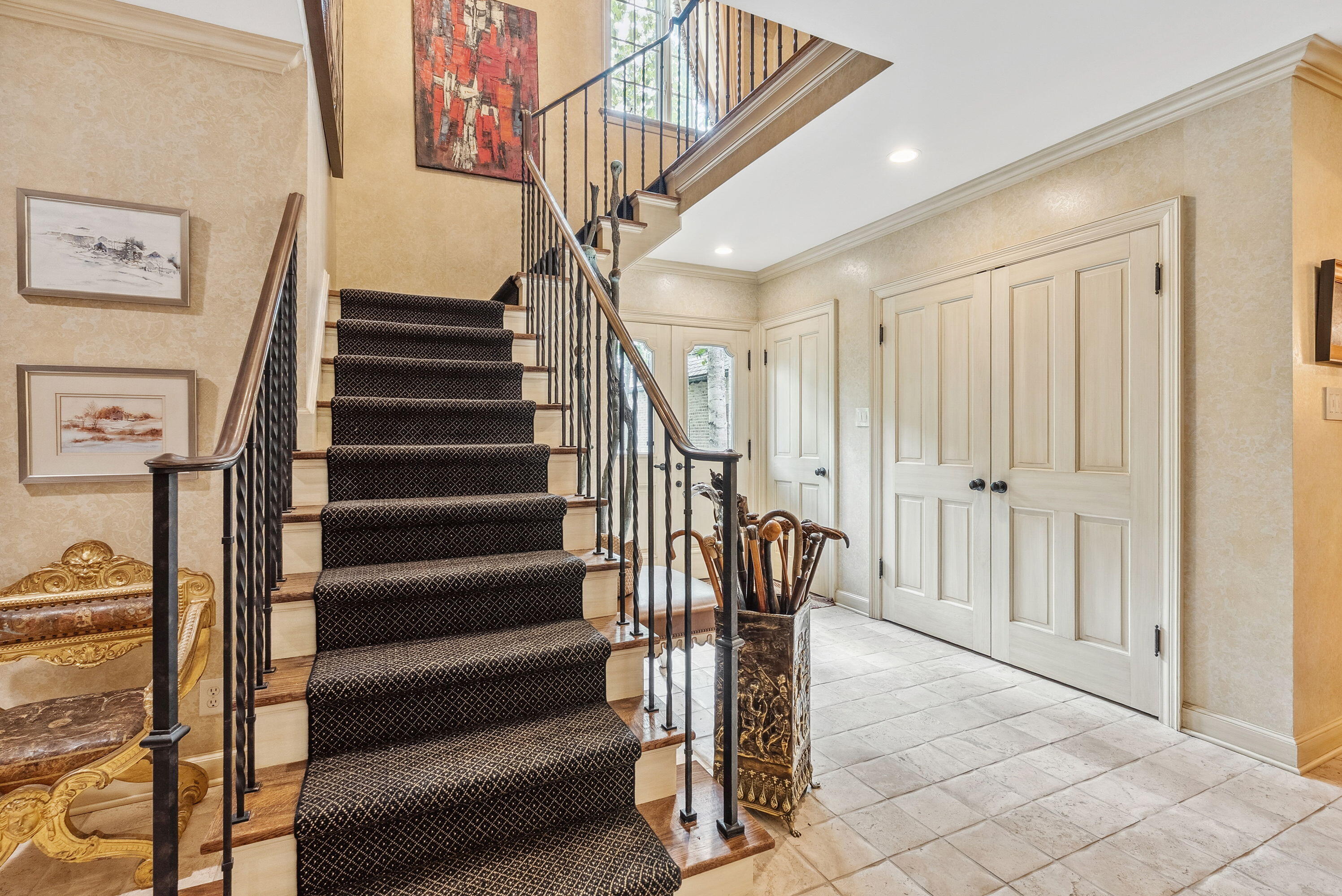 Property Photo: 7855 N Pheasant Ln WI 53217