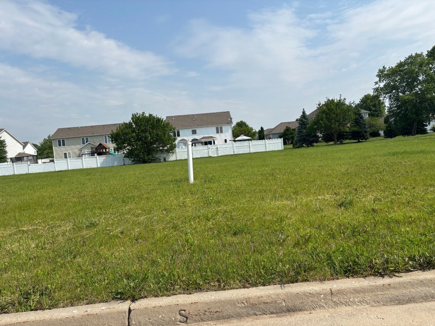 Property Photo: 5149 Sparrow Drive IL 61008