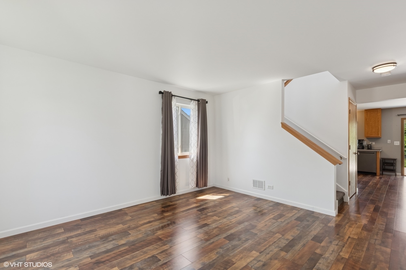 Property Photo:  261 E Camden Lane  IL 60073 