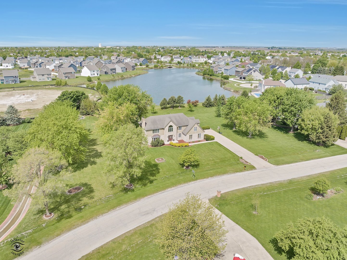 Property Photo: 17628 S Williamsburg Drive IL 60586