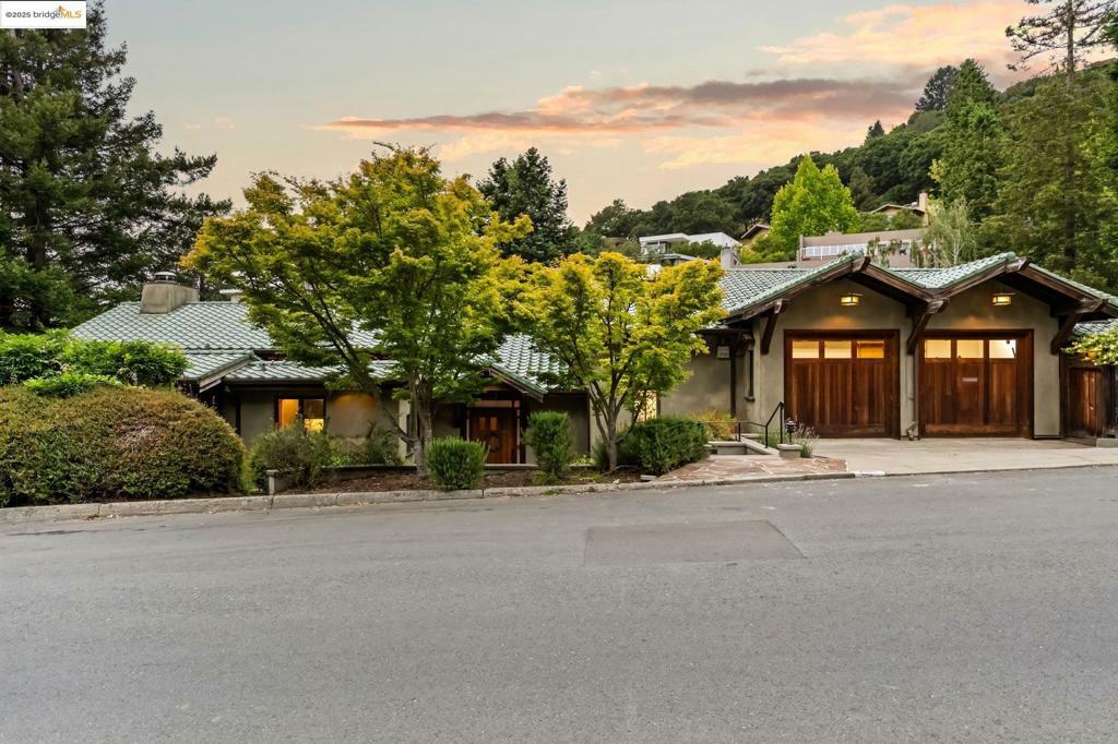 Property Photo:  105 Vicente Rd  CA 94705 