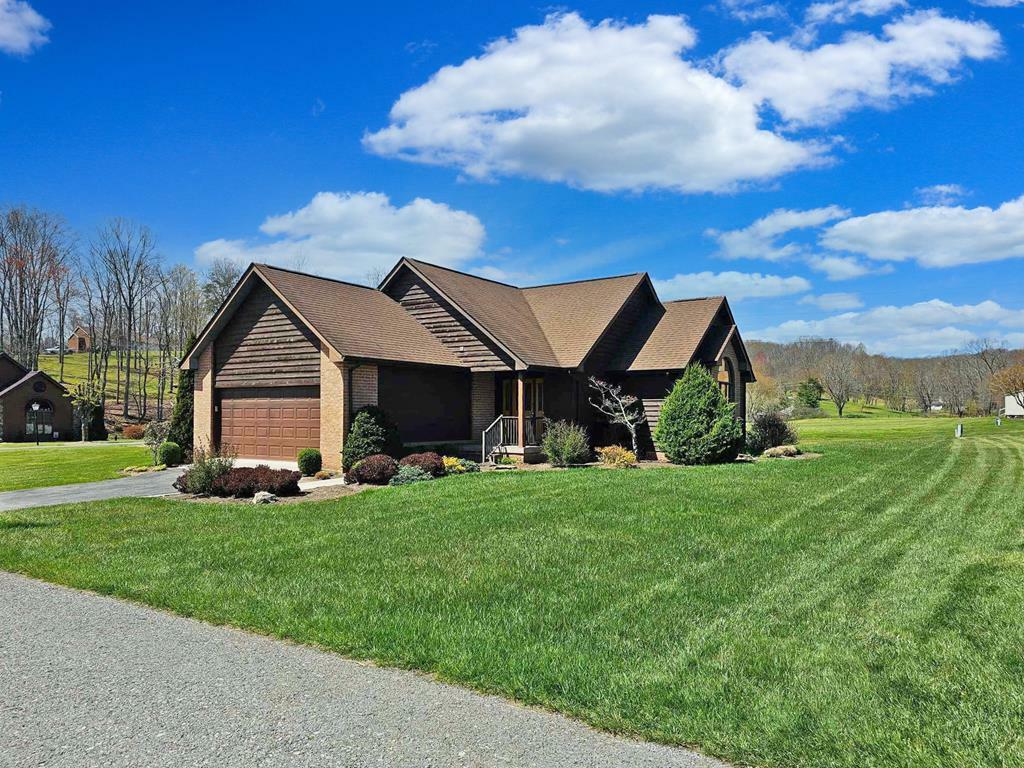 Property Photo:  140 Vintage Oaks Way  WV 24739 