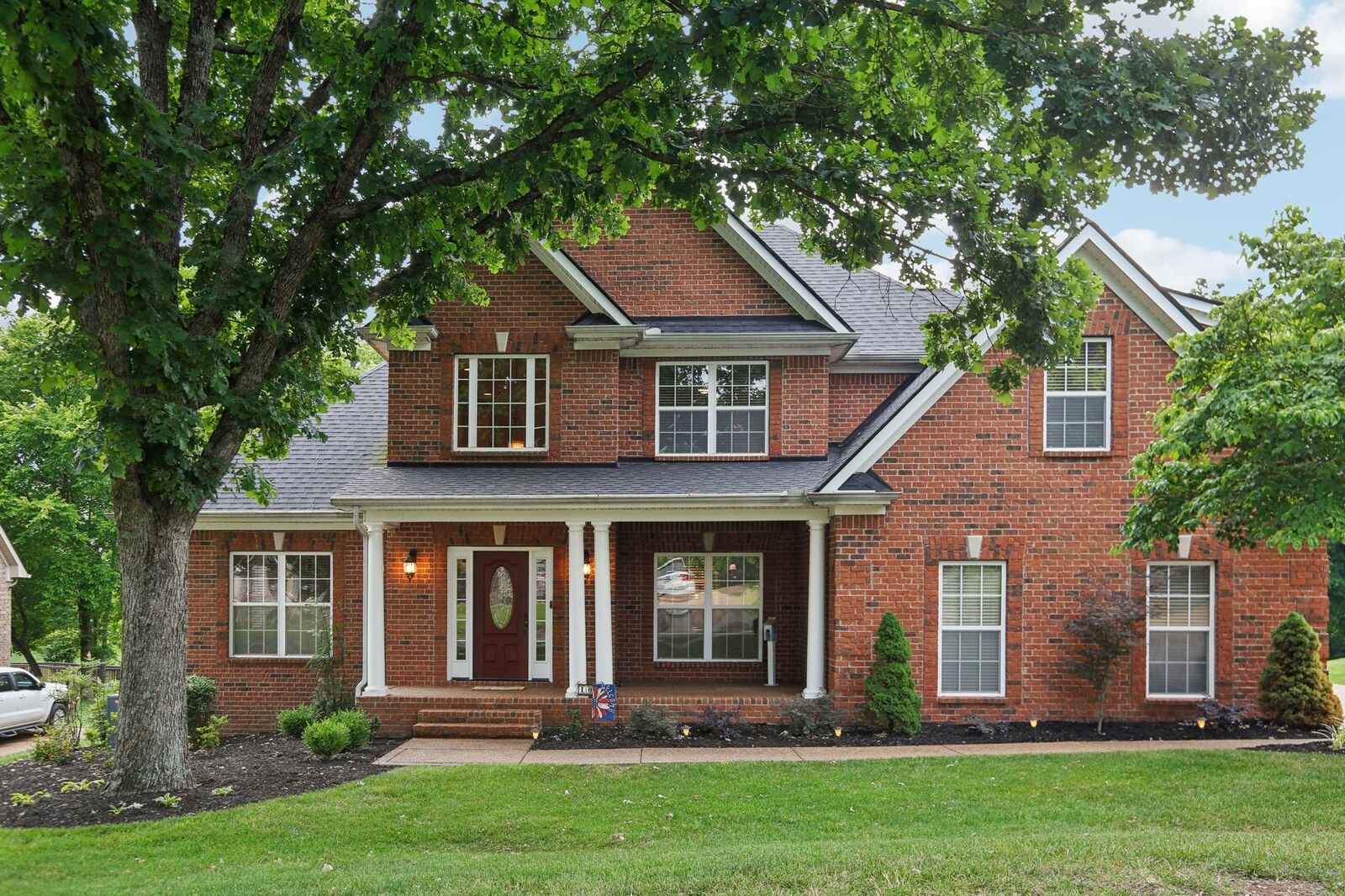 Property Photo: 105 Turning Leaf Way TN 37075