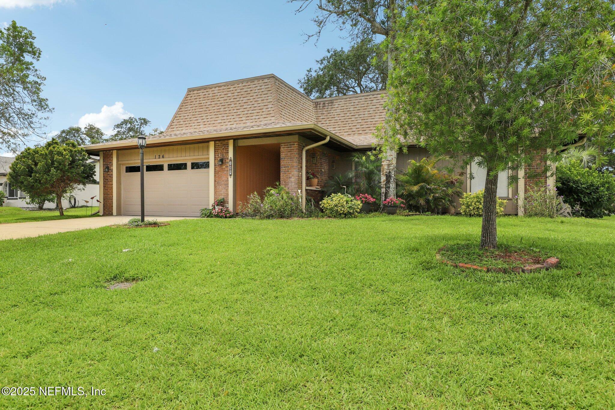 Property Photo: 126 Florida Park Drive FL 32137