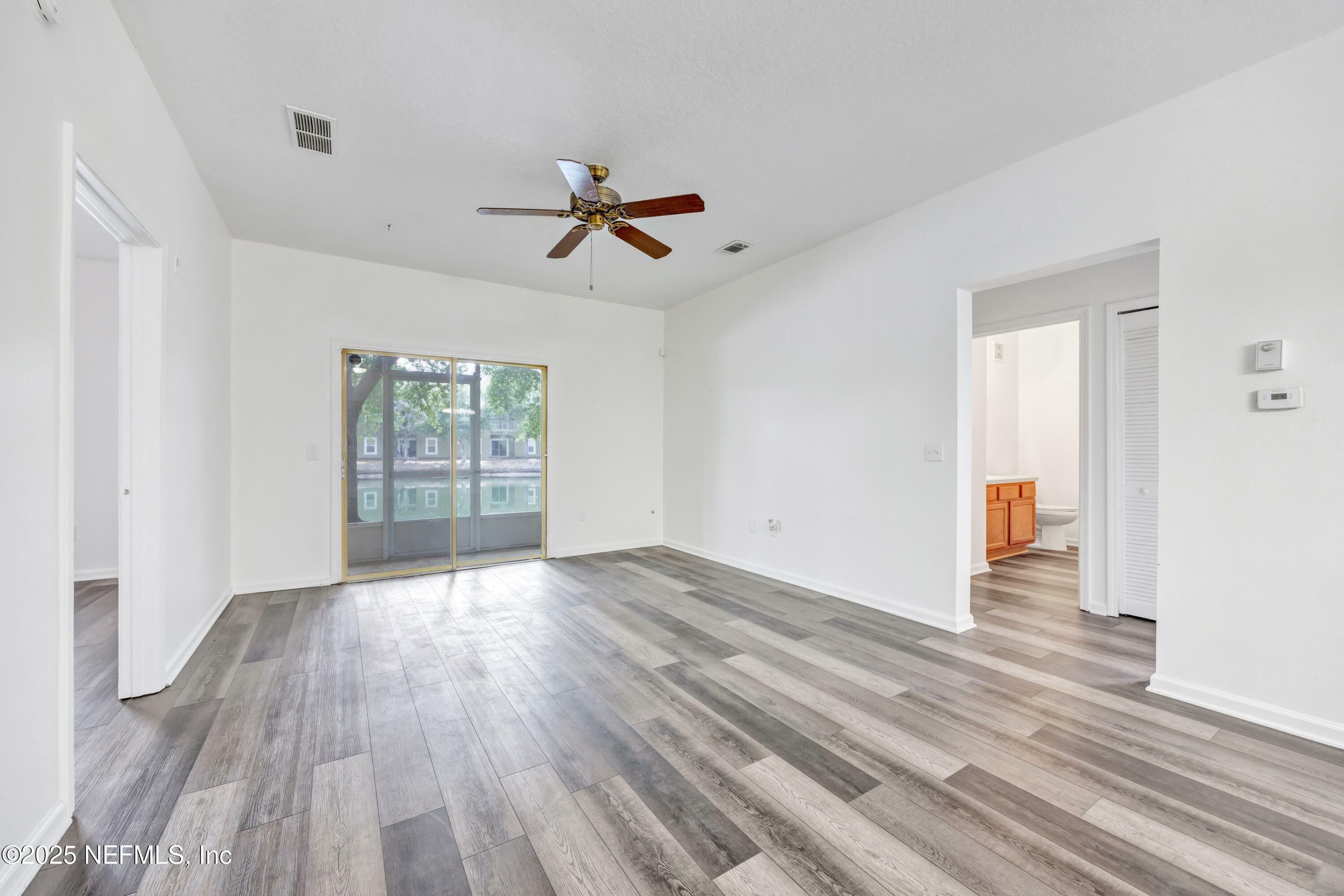 Property Photo: 3641 Kirkpatrick Circle 14-2 FL 32210