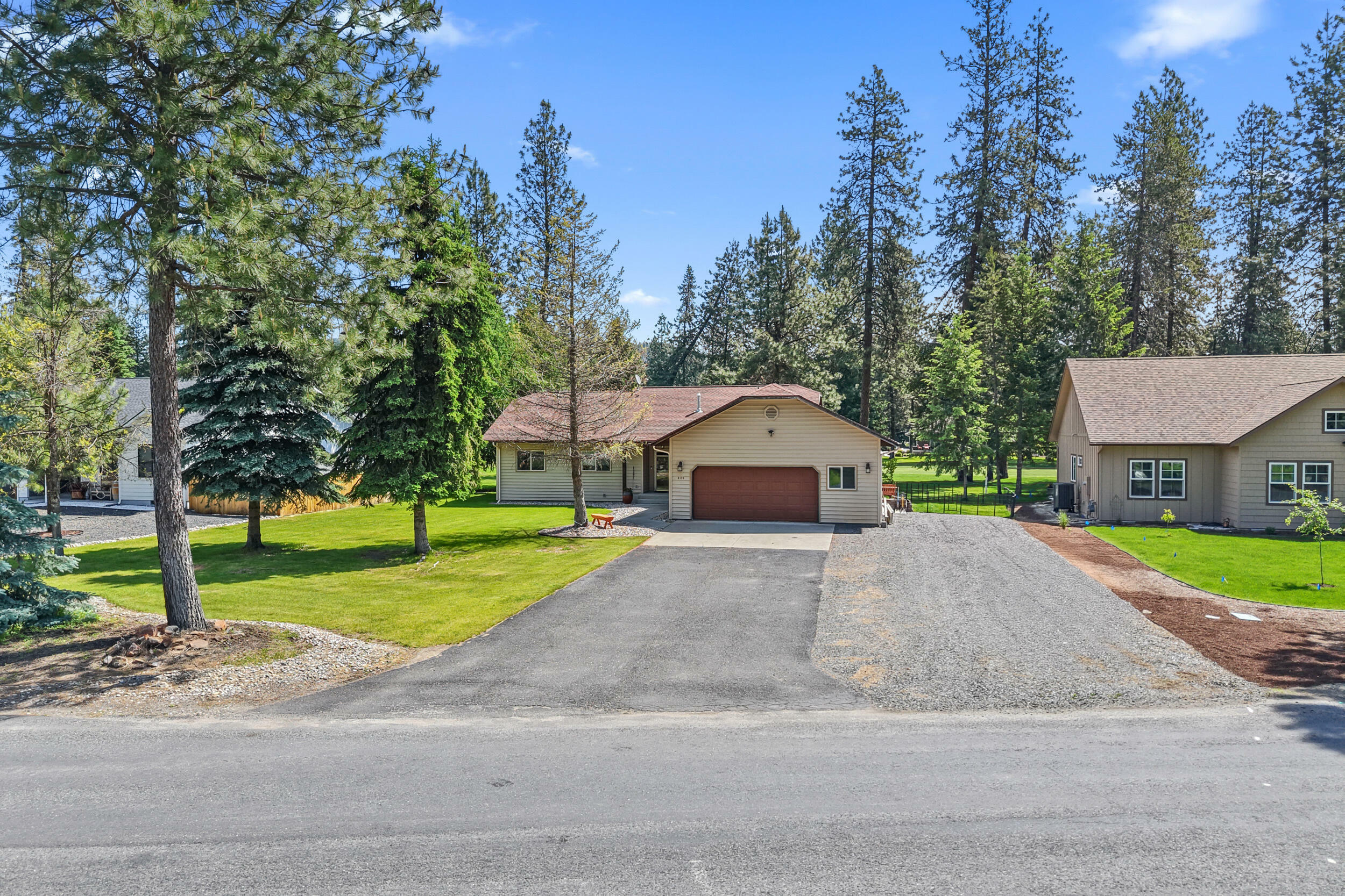 Property Photo: 325 Hogans Way WA 99109
