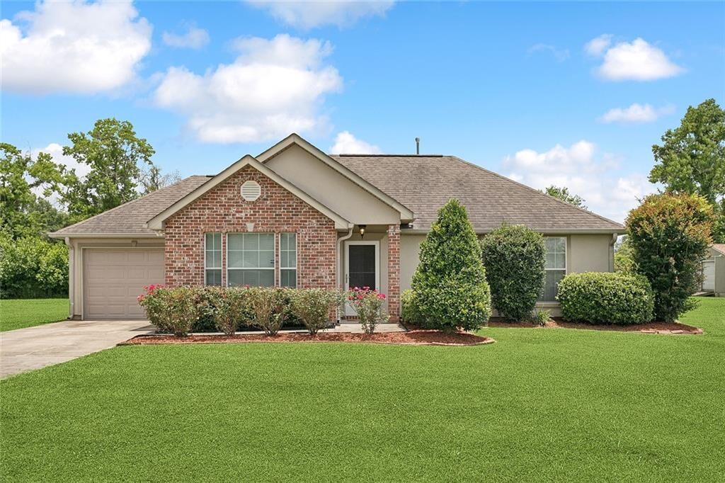 Property Photo:  210 Marle Loop  LA 70437 