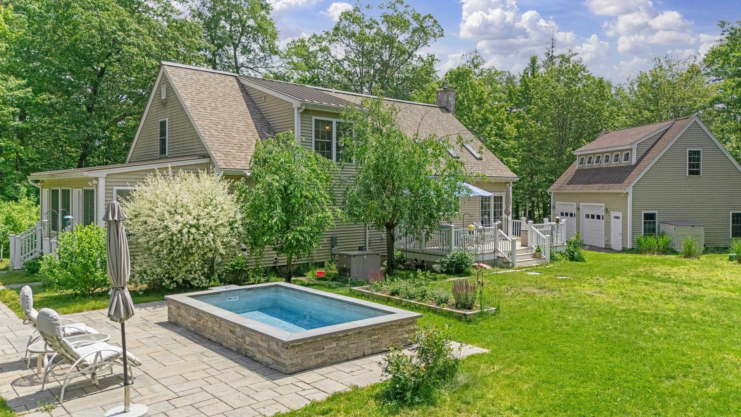 Property Photo: 109 Temple Road NH 03086