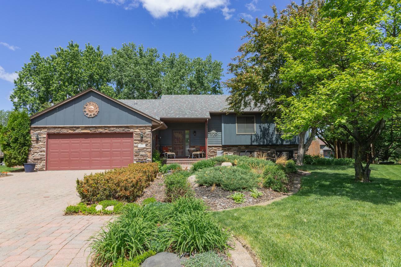 977 Brooks Court  Maplewood MN 55109 photo
