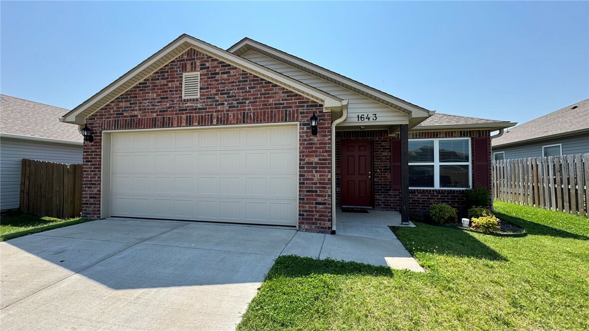 1643 S Towhee Lane  Fayetteville AR 72701 photo