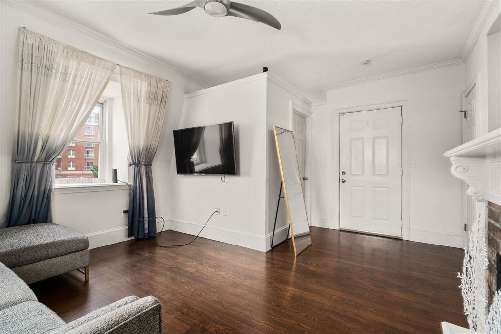 Property Photo: 15 Beale St 6 MA 02124