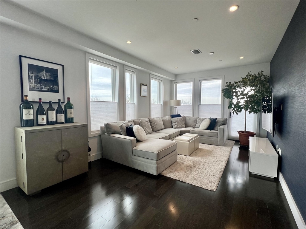 Property Photo: 2 West 6th Street 307 MA 02127